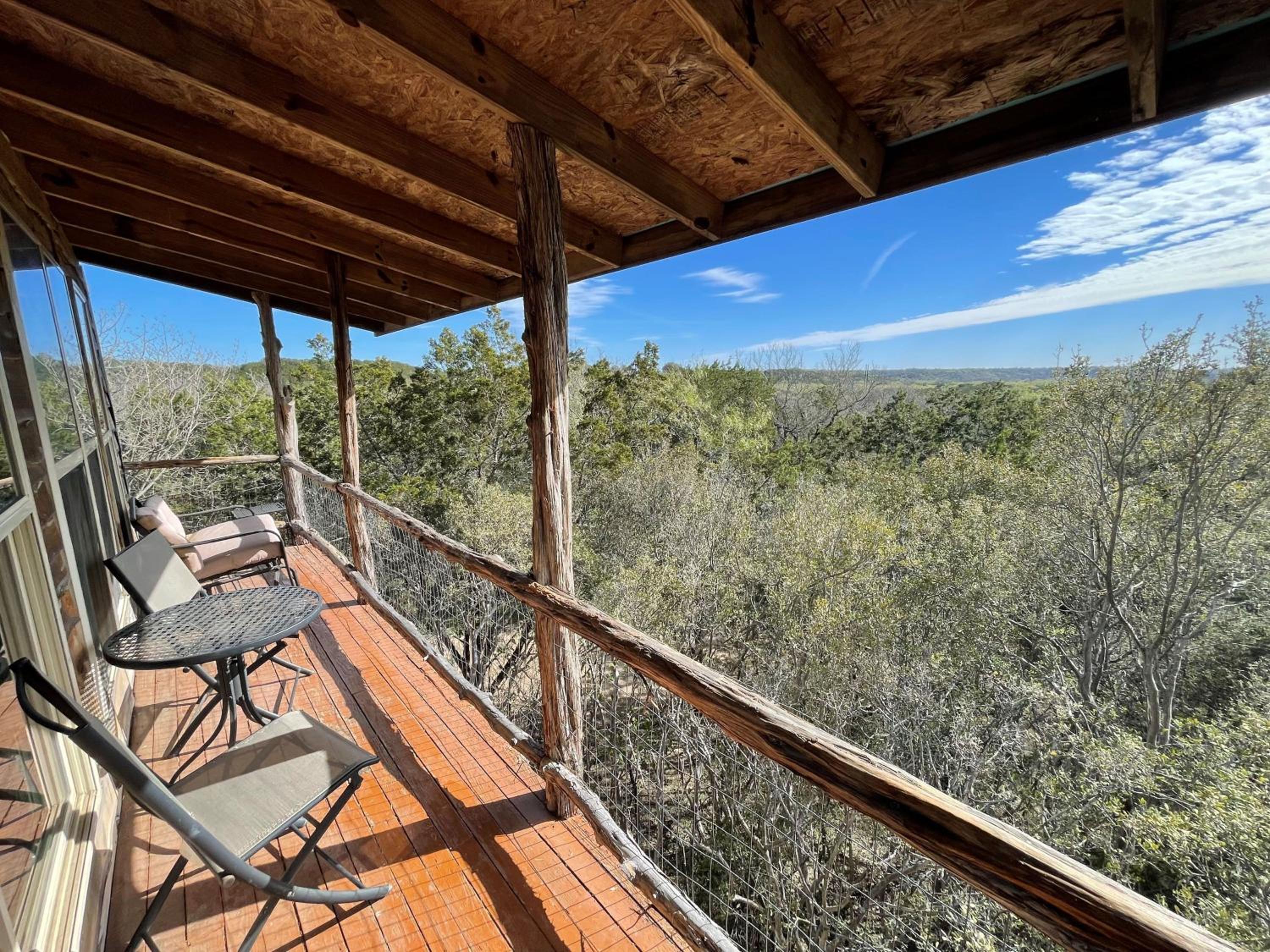 Marble Falls Vacations - The Cedar House at Creekside Camp Cabins - Property Image 16