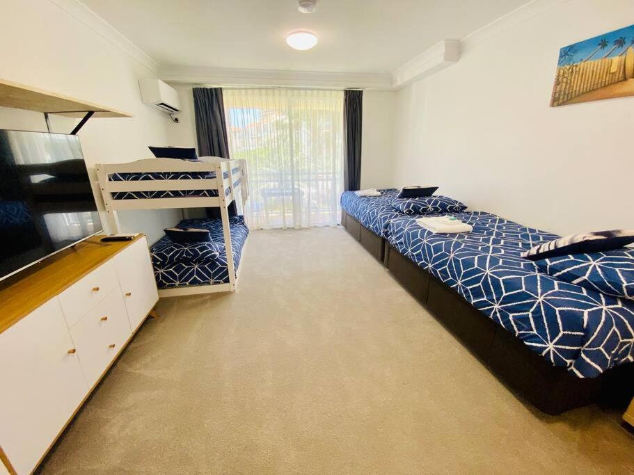 Gold Coast Calypso Resort, Coolangatta Beach