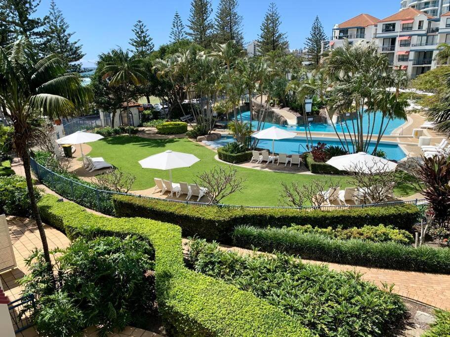 Gold Coast Calypso Resort, Coolangatta Beach