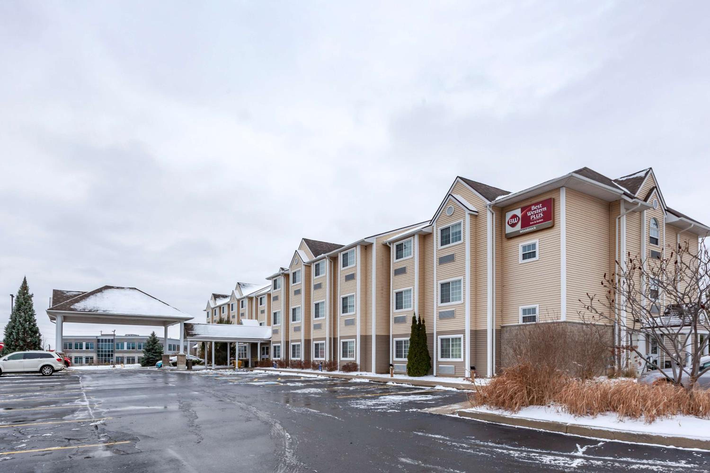 Woodstock Vacations - Best Western Plus Woodstock Inn  Suites - Property Image 1