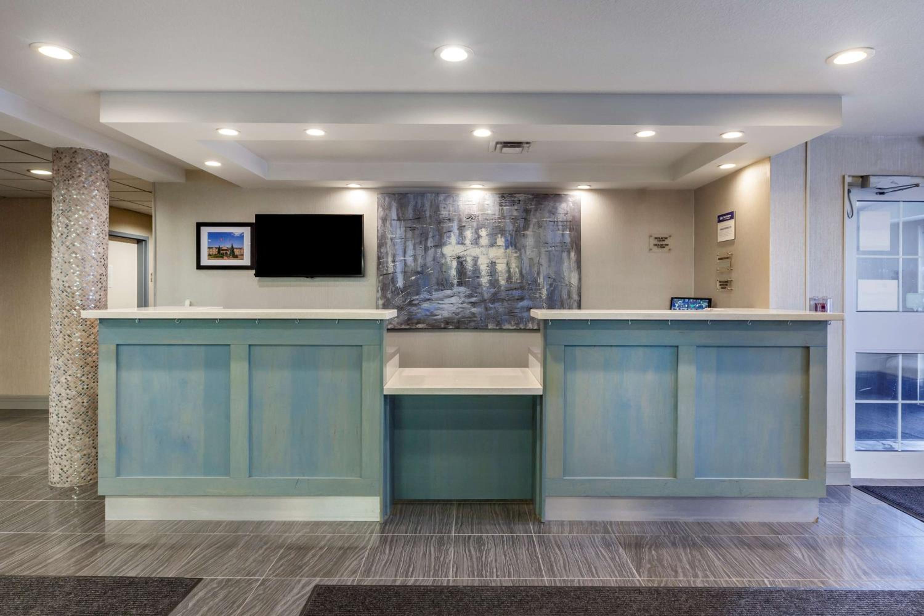 Woodstock Vacations - Best Western Plus Woodstock Inn  Suites - Property Image 6