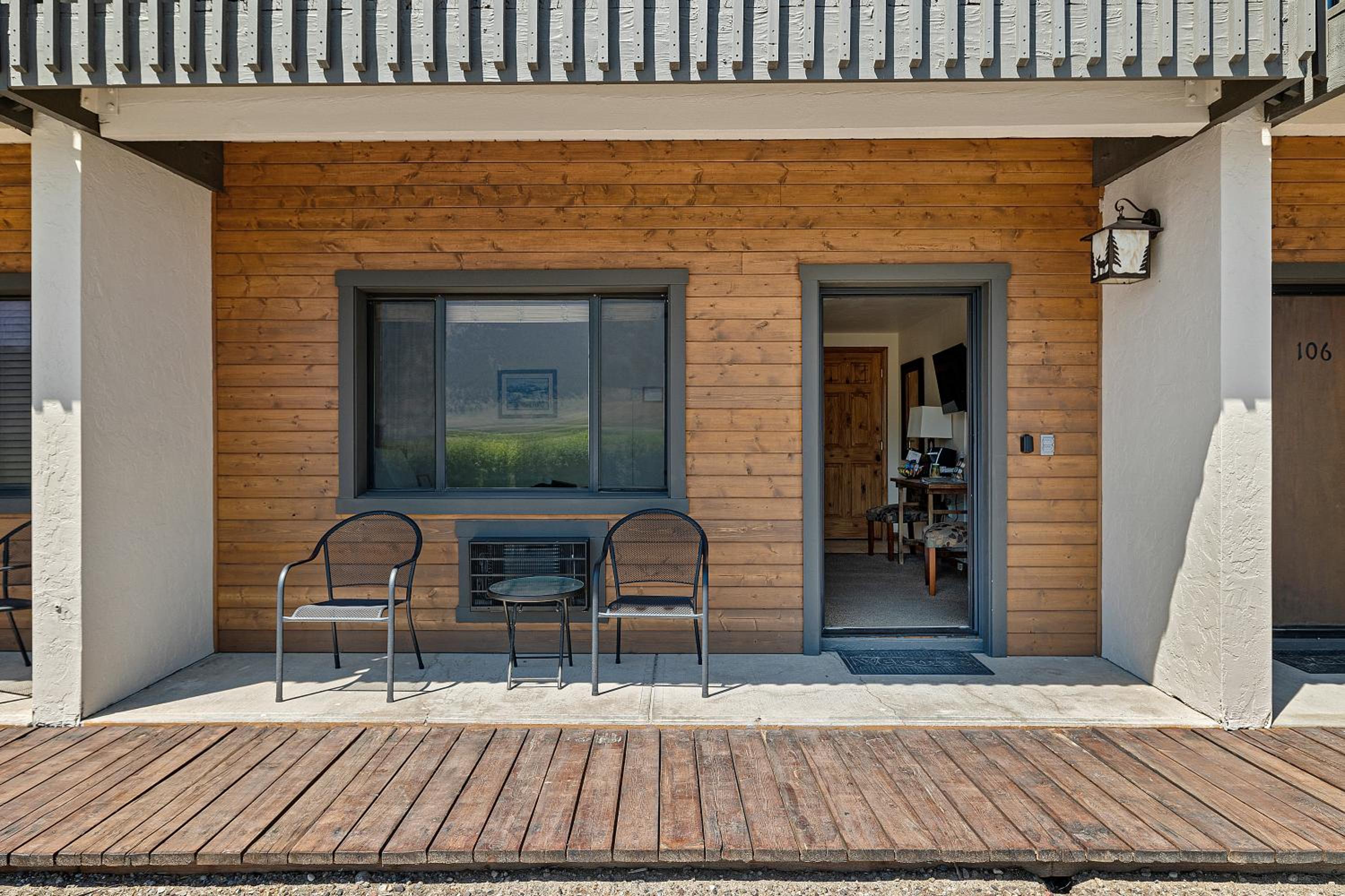 Elk Refuge Inn