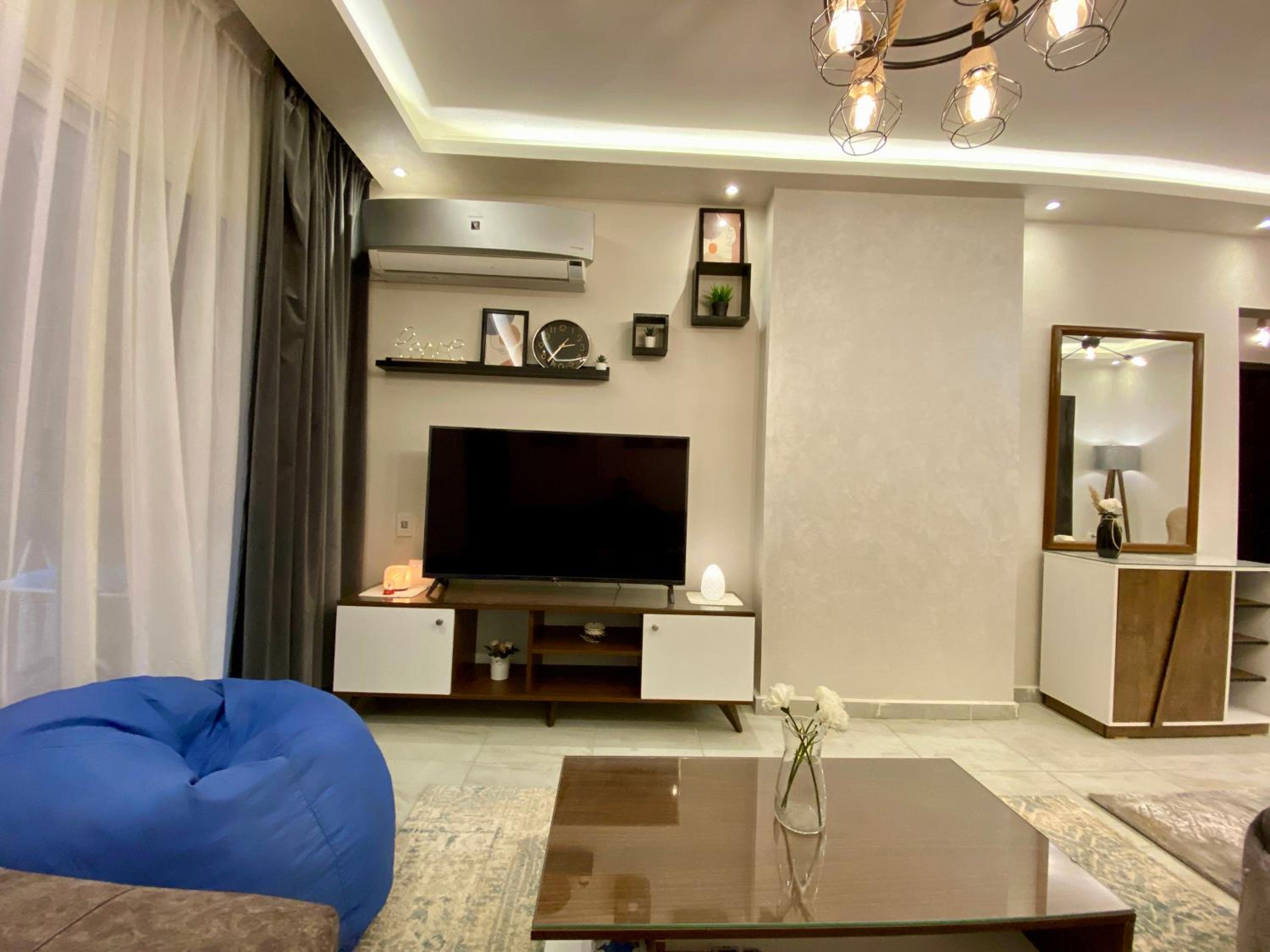 Cozy 2BR Apartment in Maadi