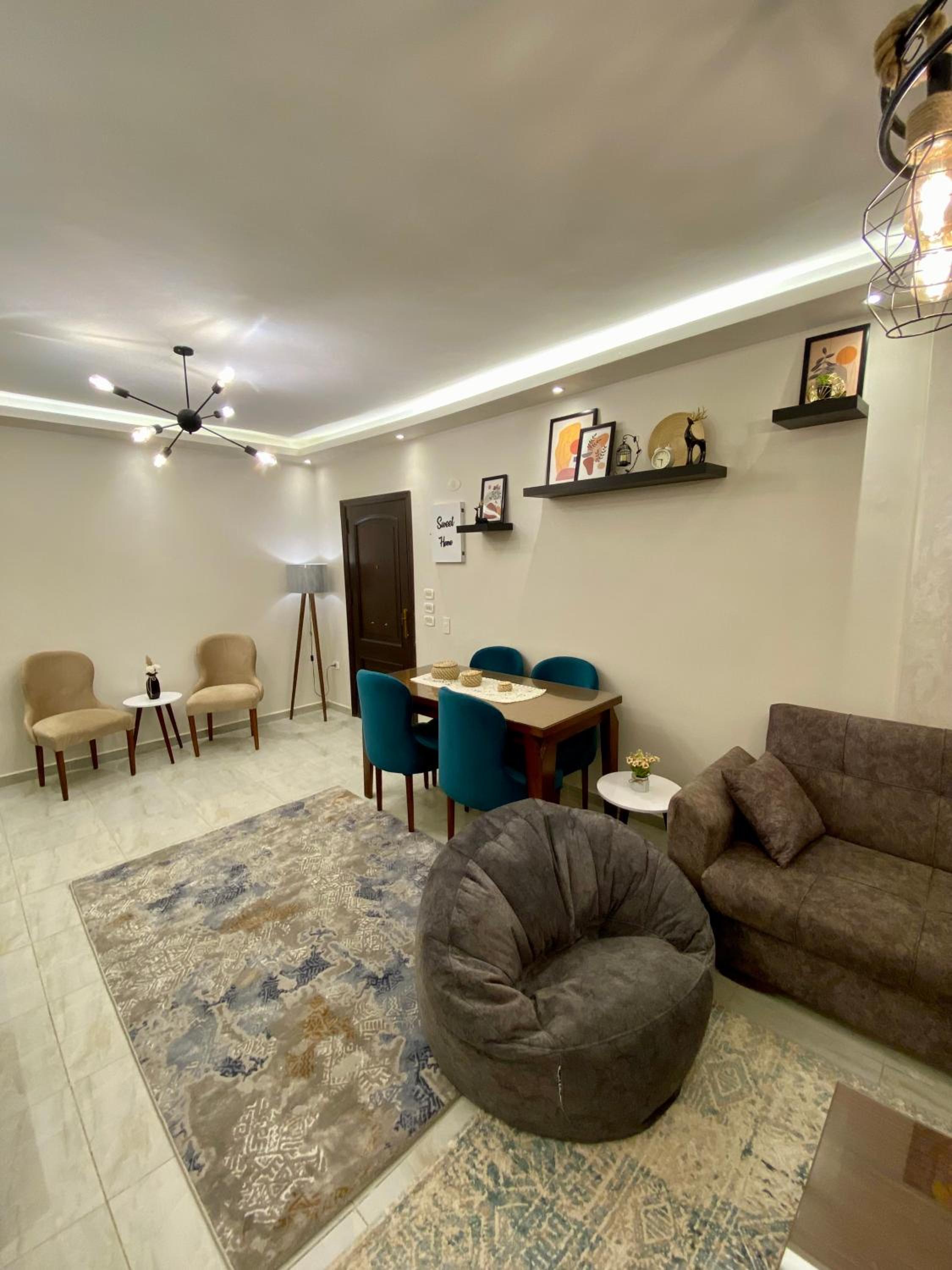 Cozy 2BR Apartment in Maadi