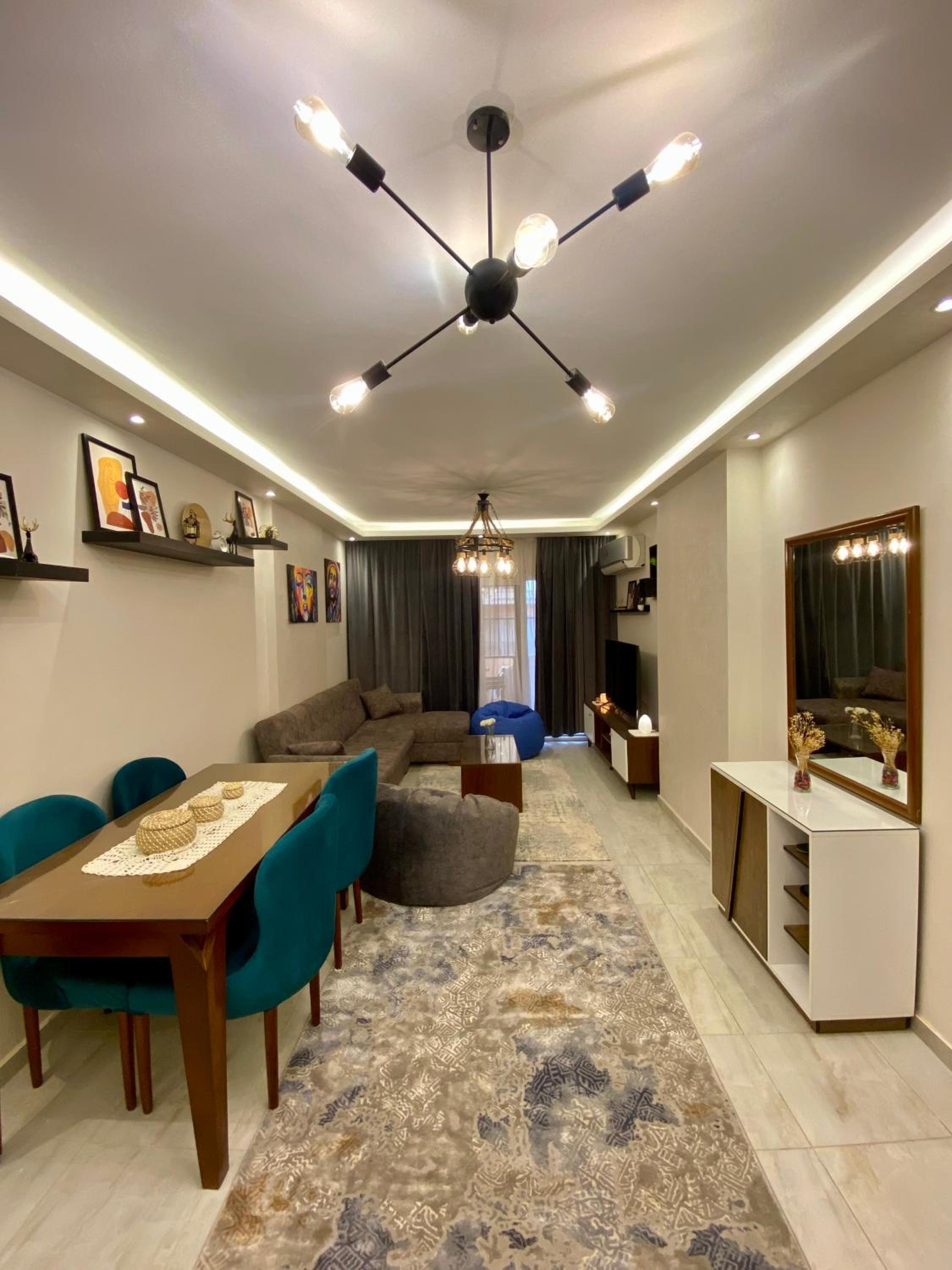 Cozy 2BR Apartment in Maadi