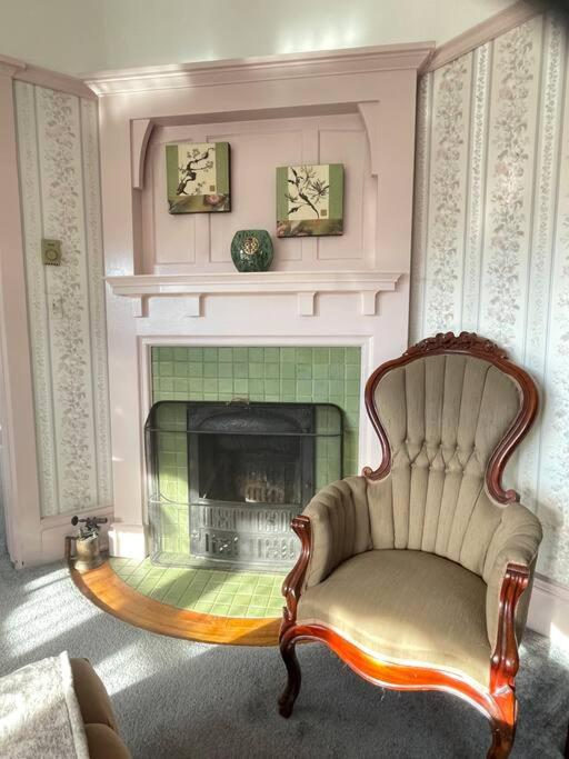 Parlor Suite in Heritage Manor, Fairfield, near DT