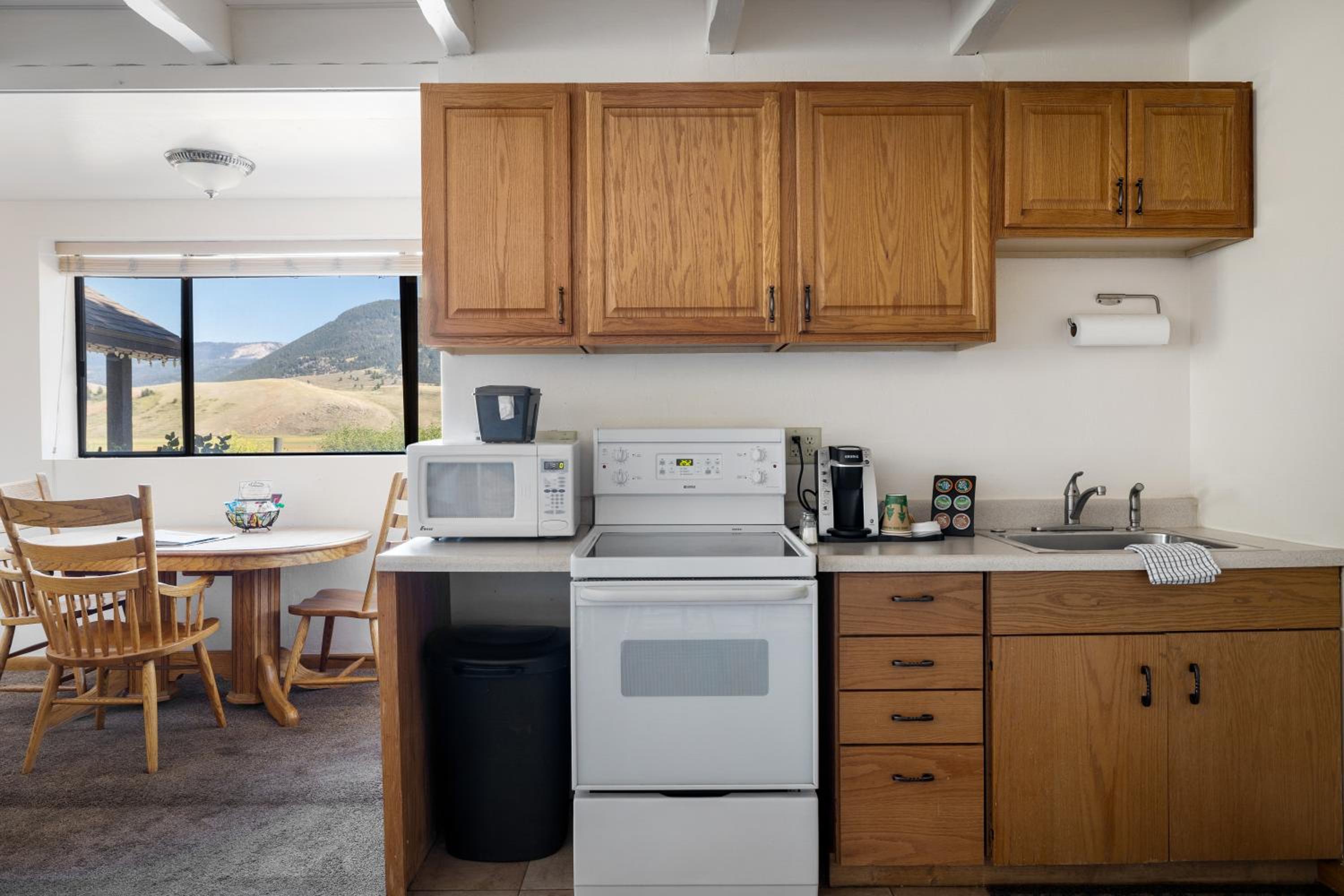 Elk Refuge Inn