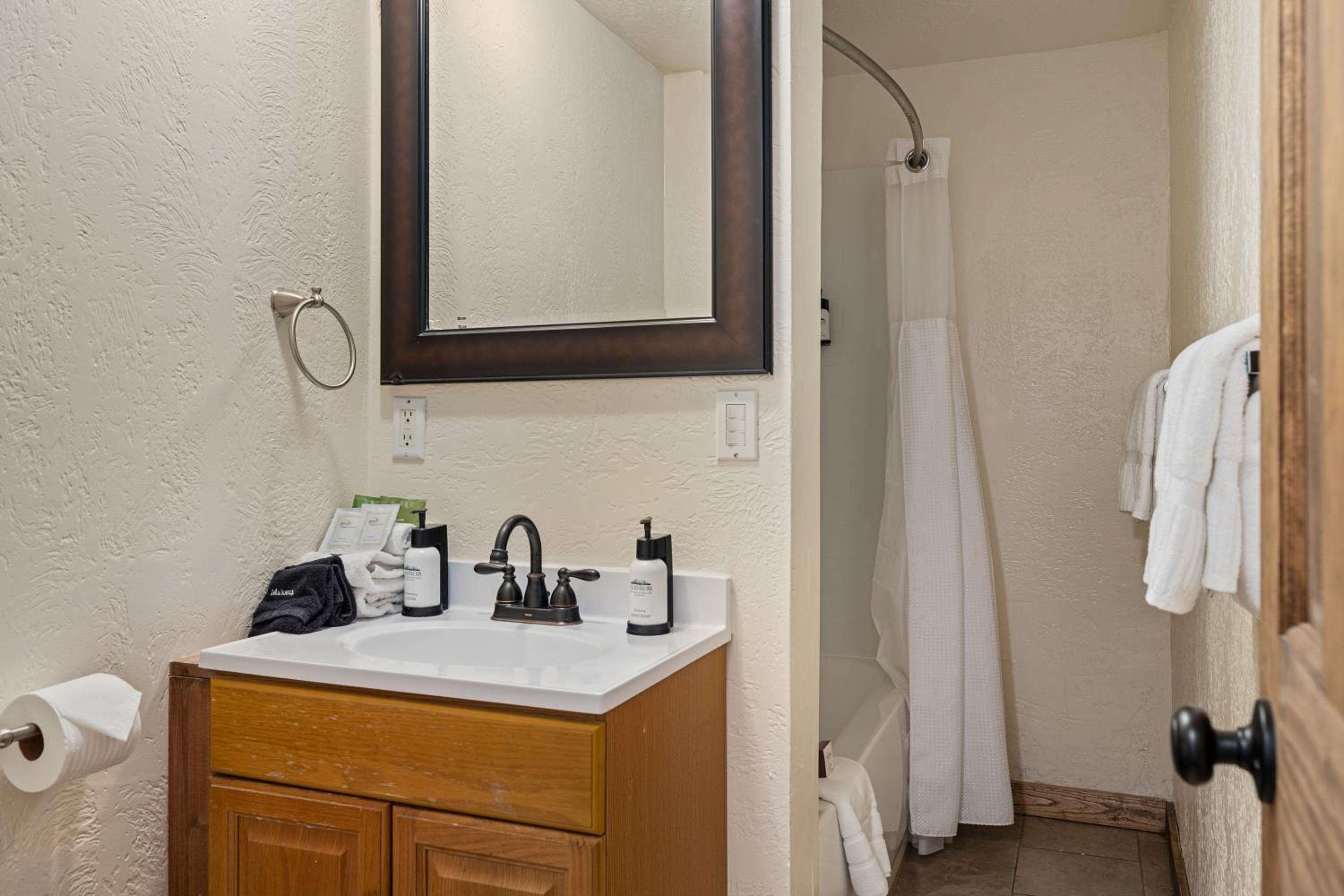 Elk Refuge Inn