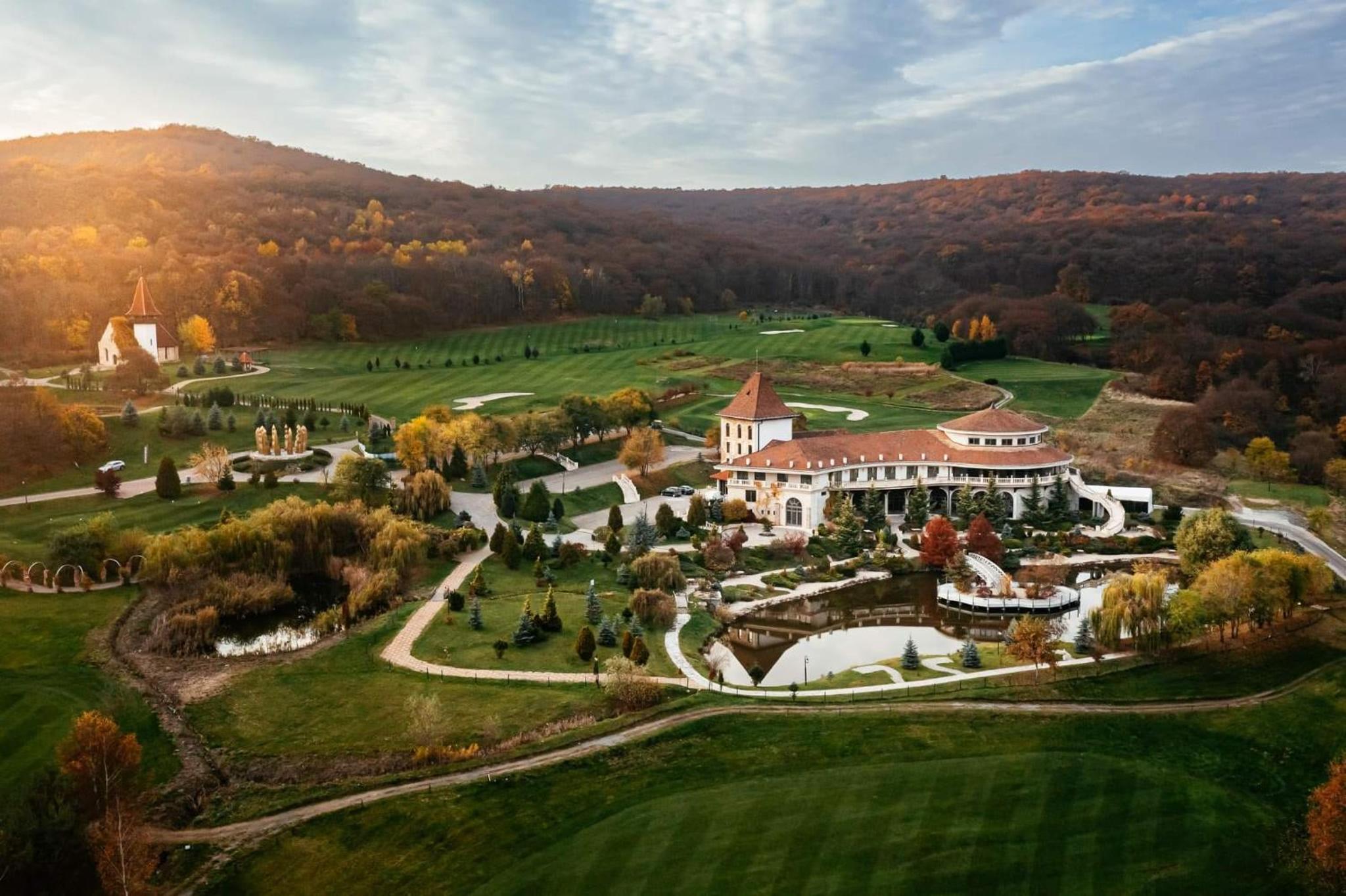 Hotel Sungarden Golf & Spa Resort - Image 1