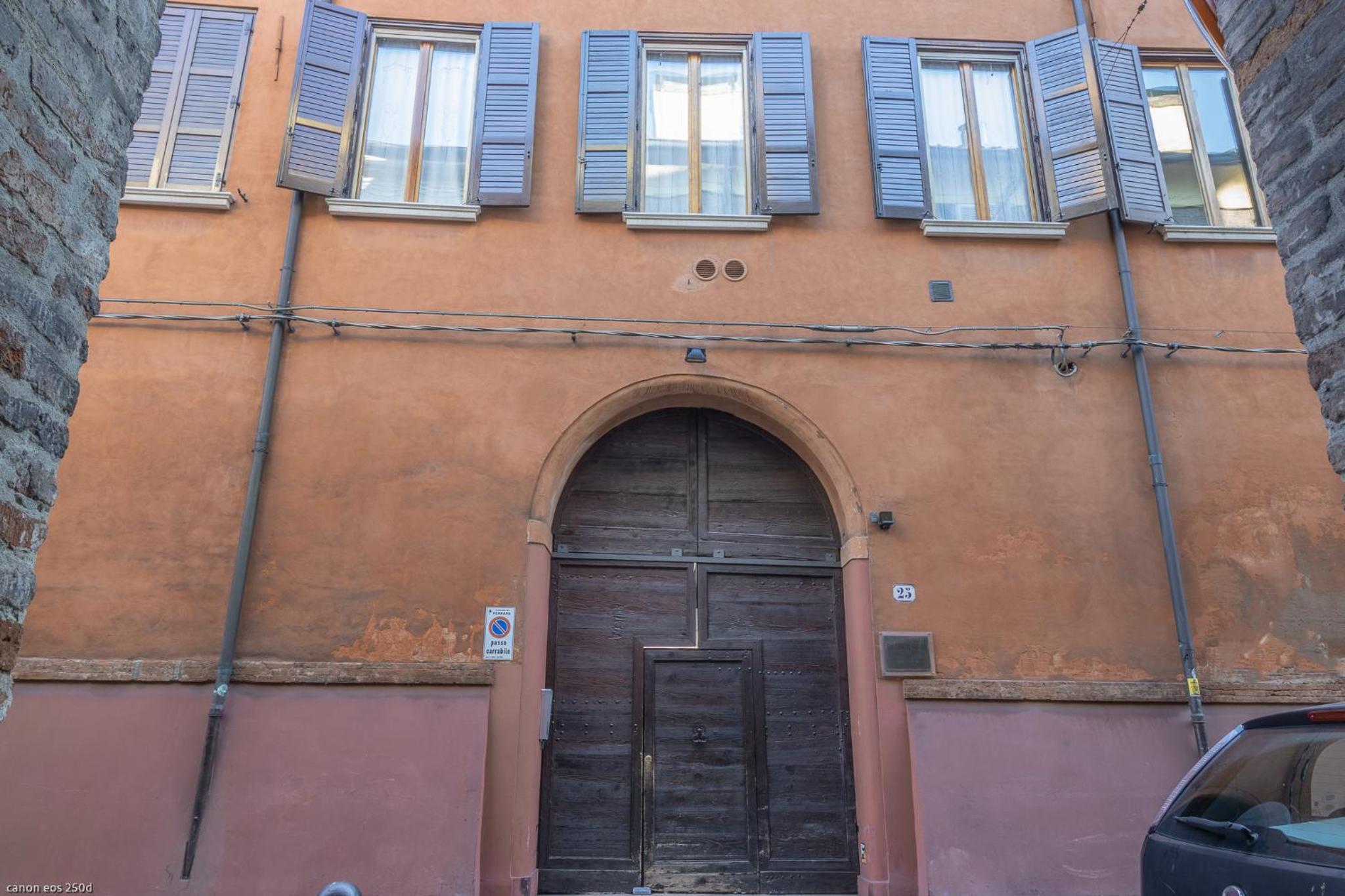 Ferrara Central Cozy Apartment