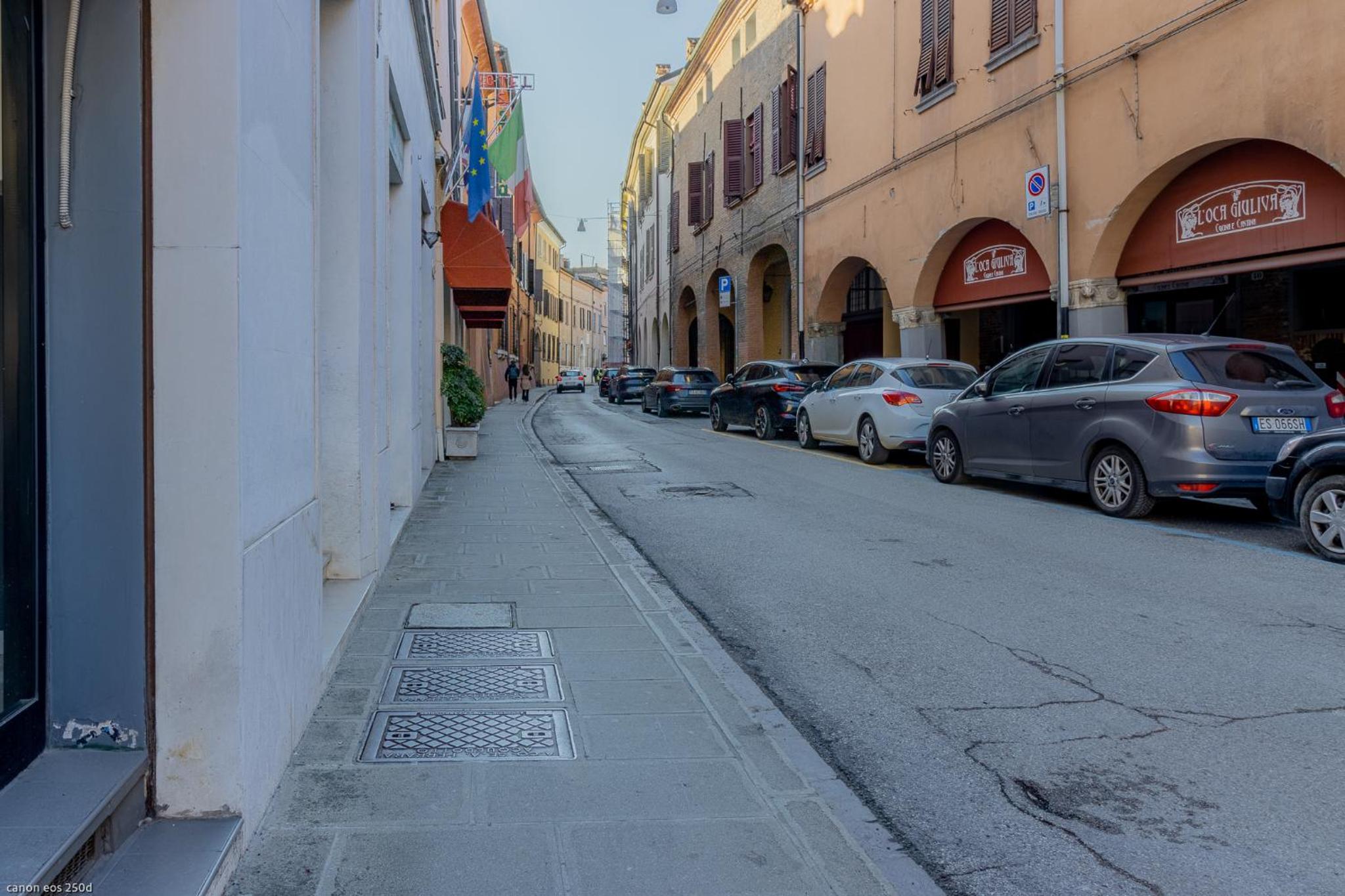 Ferrara Central Cozy Apartment