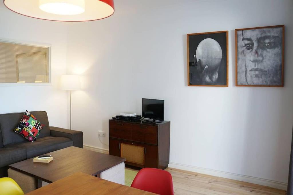 Two Bedroom Apt in Historic location - Close to the River with AC by Lisbeyond view 3