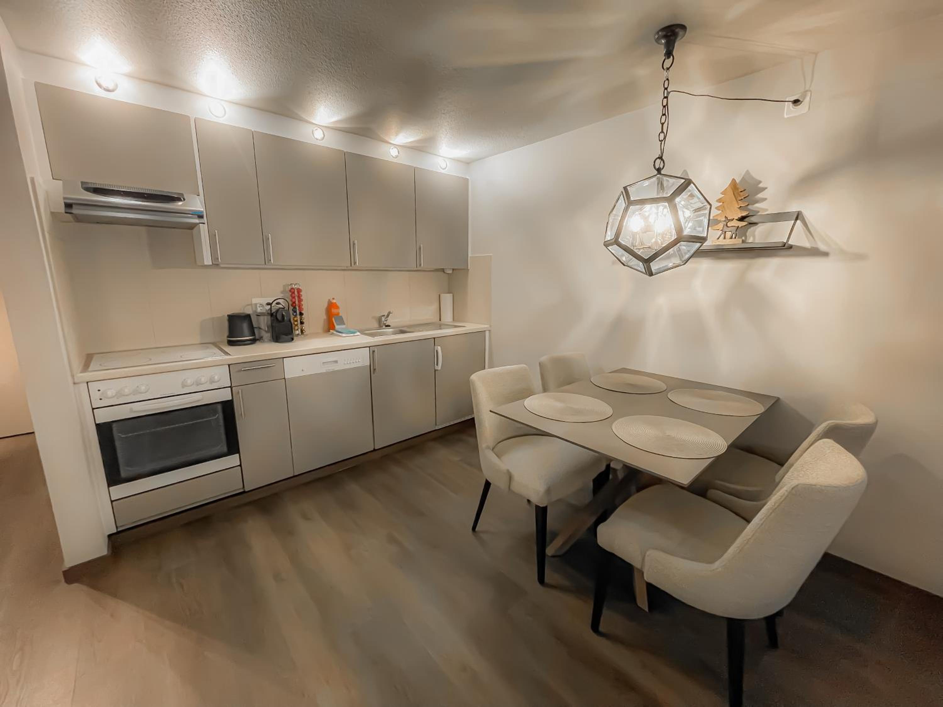 Studio modern & ruhig, Nähe Gondel by ZermattStays view 3