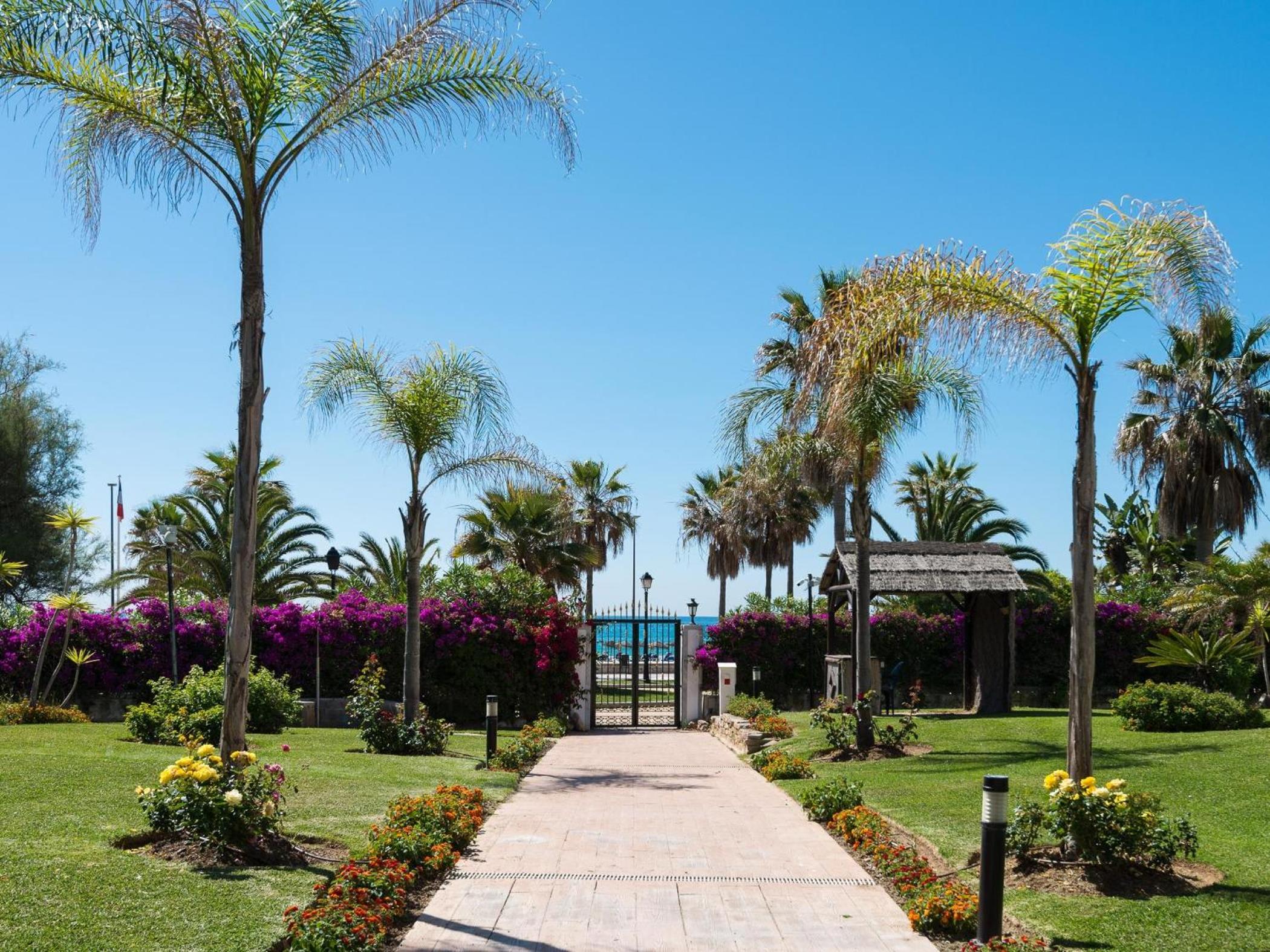 VACATION MARBELLA I Banus Waterfront Penthouse Marina, Sea View, Beachfront