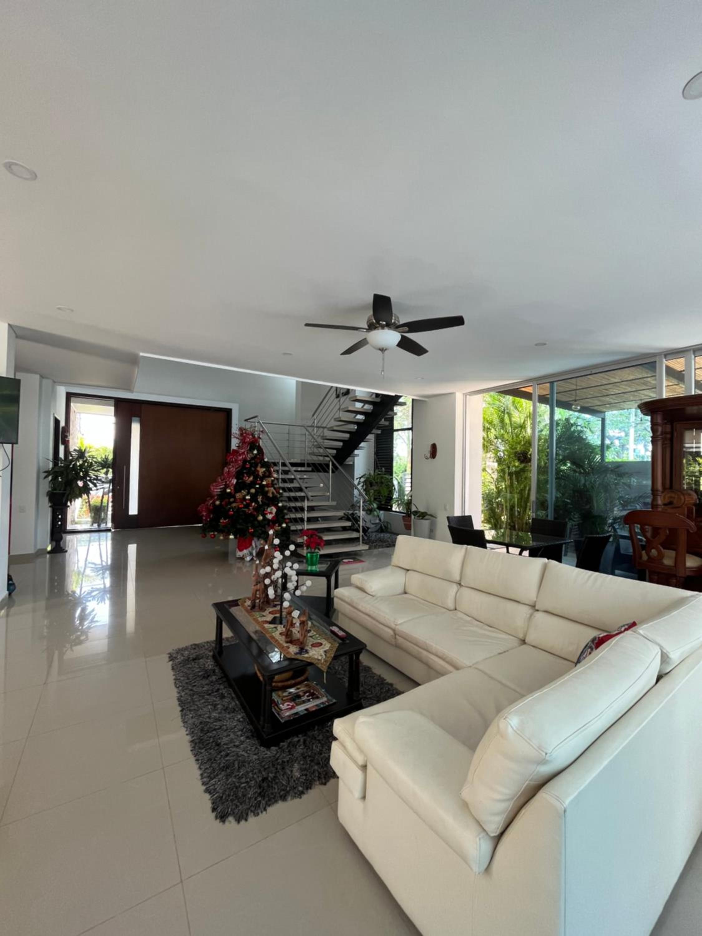 Casa Campestre en Condominio Lagos Del Peñon