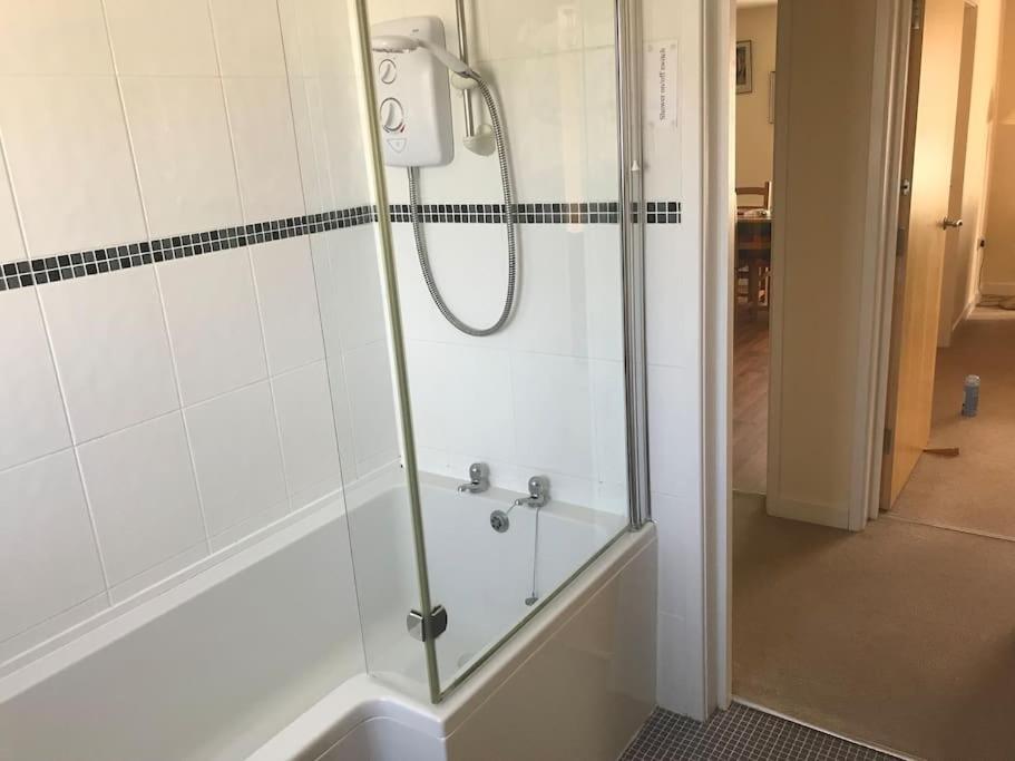 May special offer 2 bed Tenby flat free parking view 2