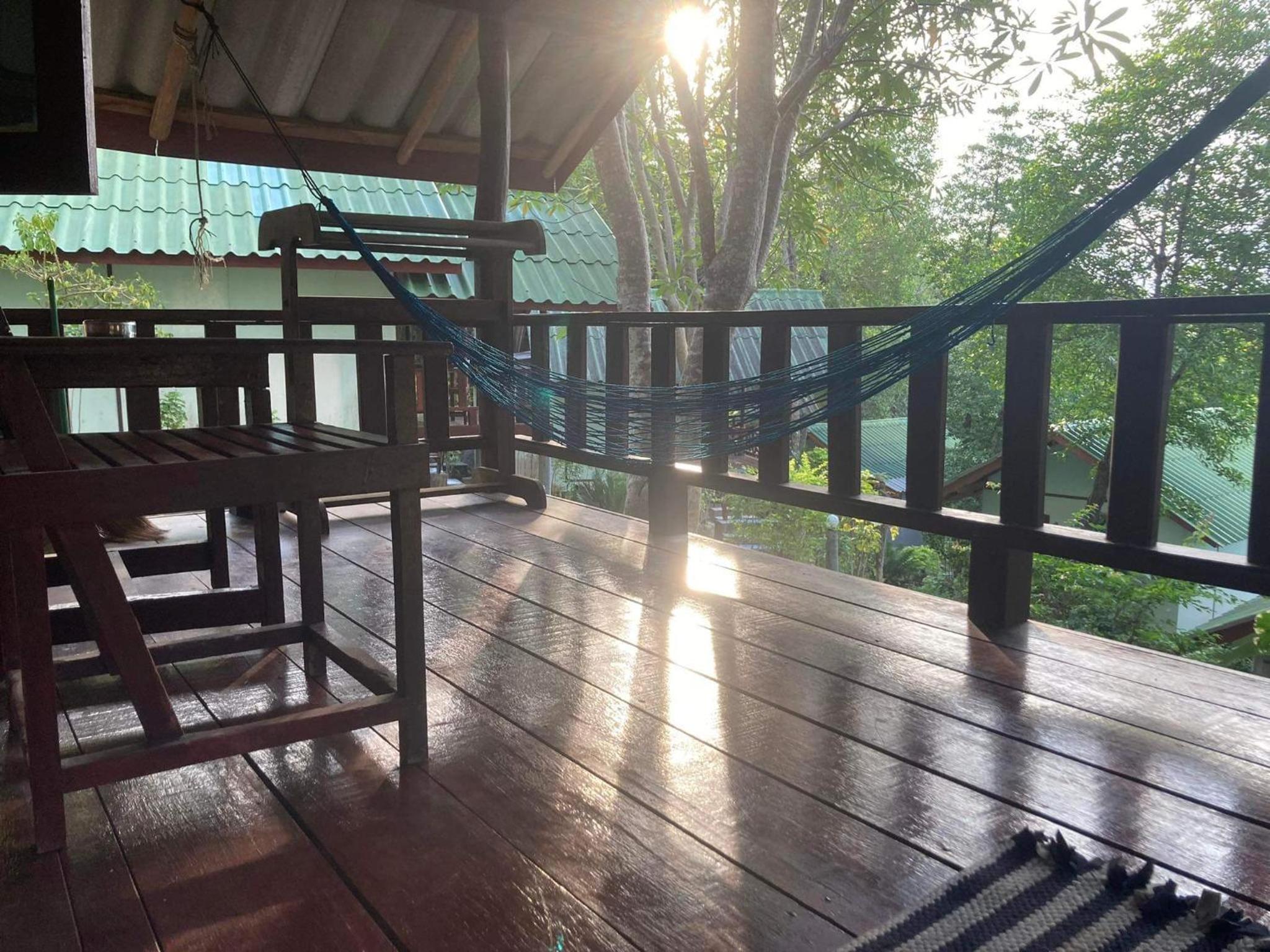 Easy Life Bungalows