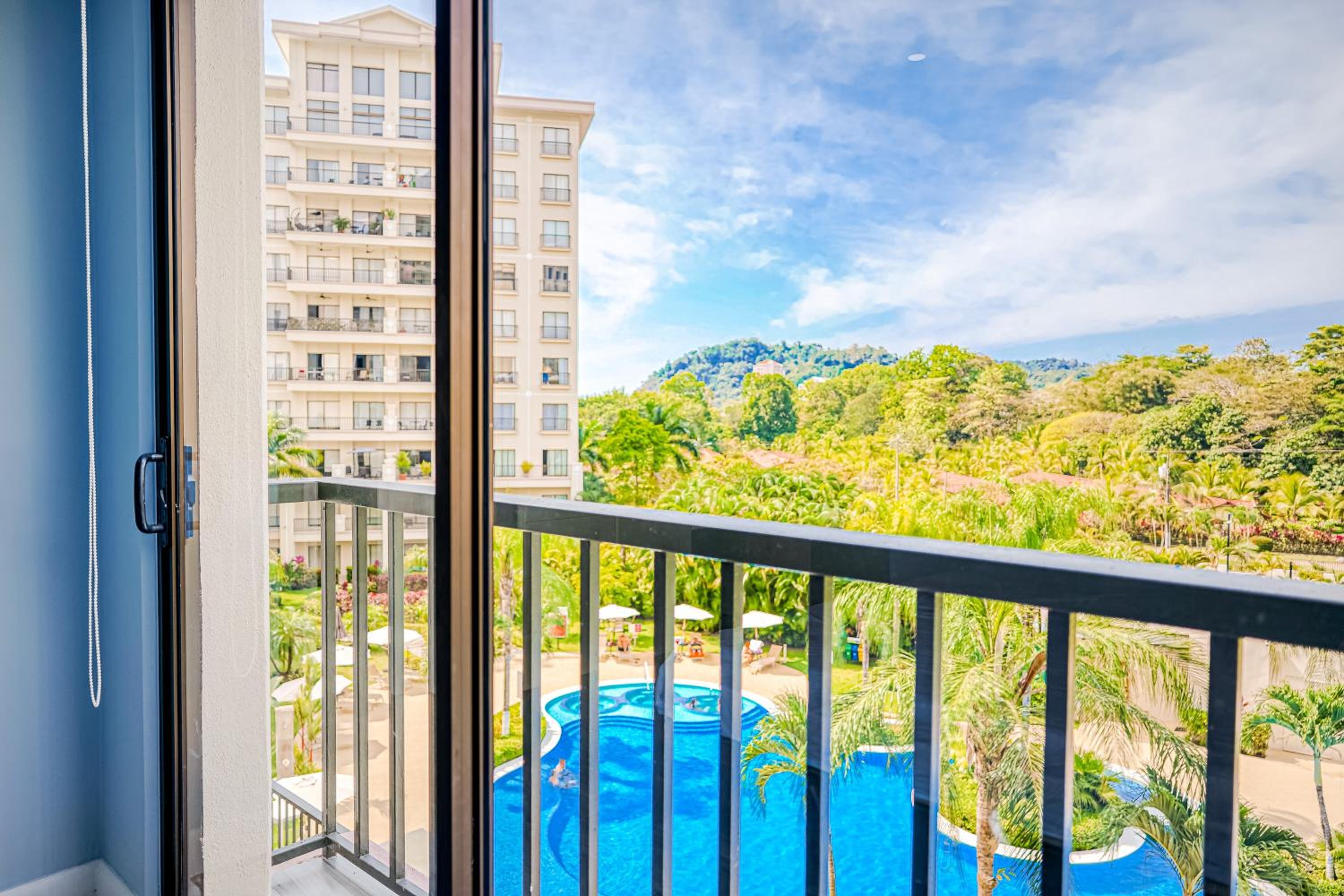 Jaco Bay 4402 view 5