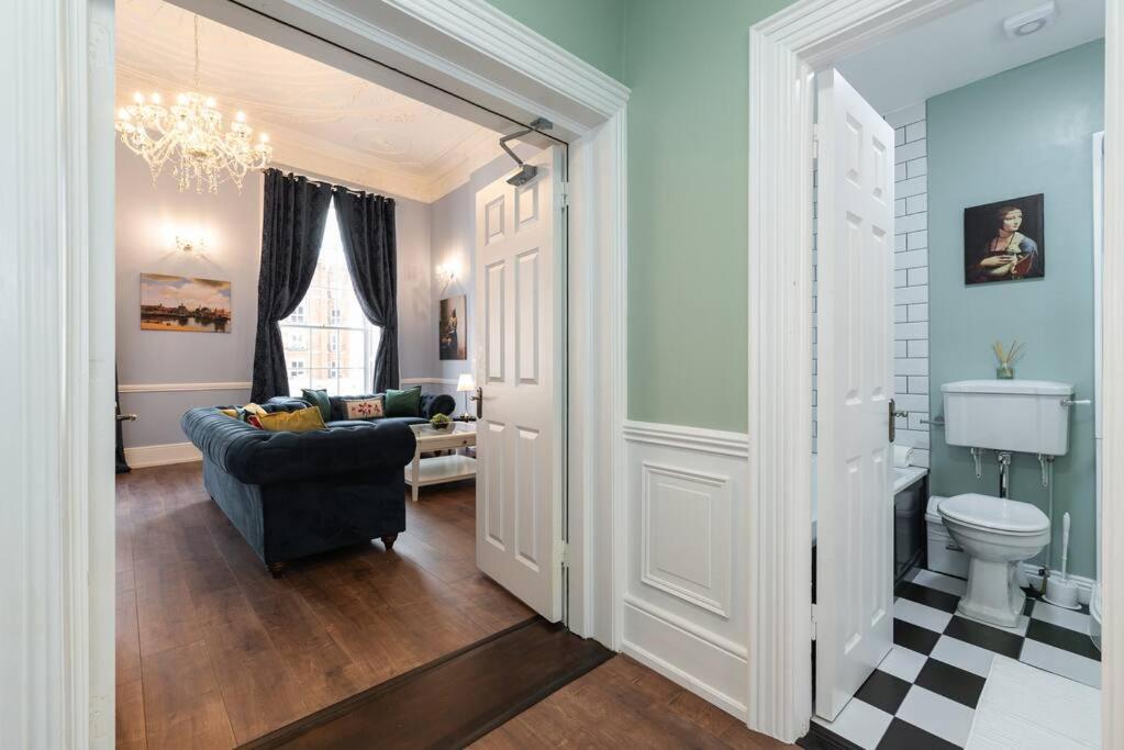 4 Poster Luxury Georgian Apartment