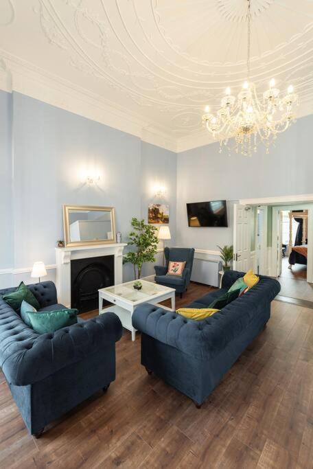 4 Poster Luxury Georgian Apartment