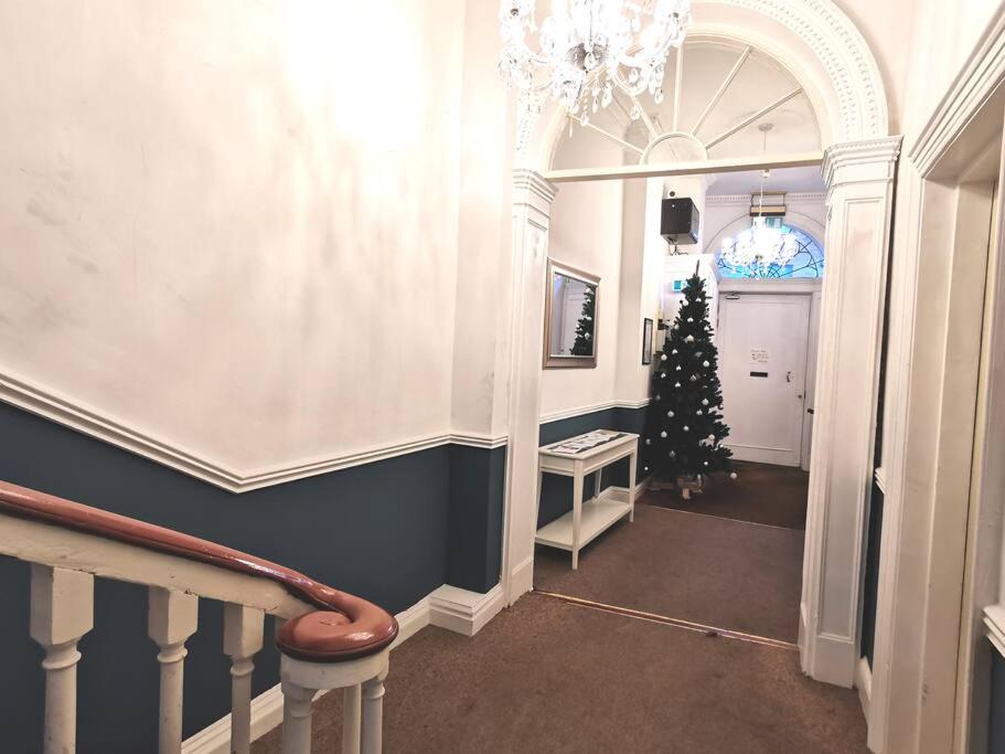 4 Poster Luxury Georgian Apartment