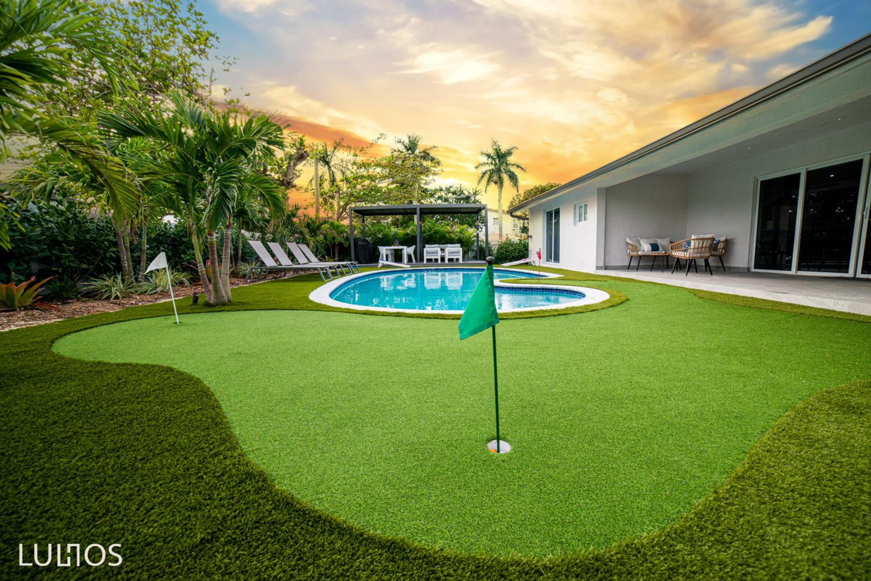 Premium Miami Villa Resort Pool, Golf & BB Court L05