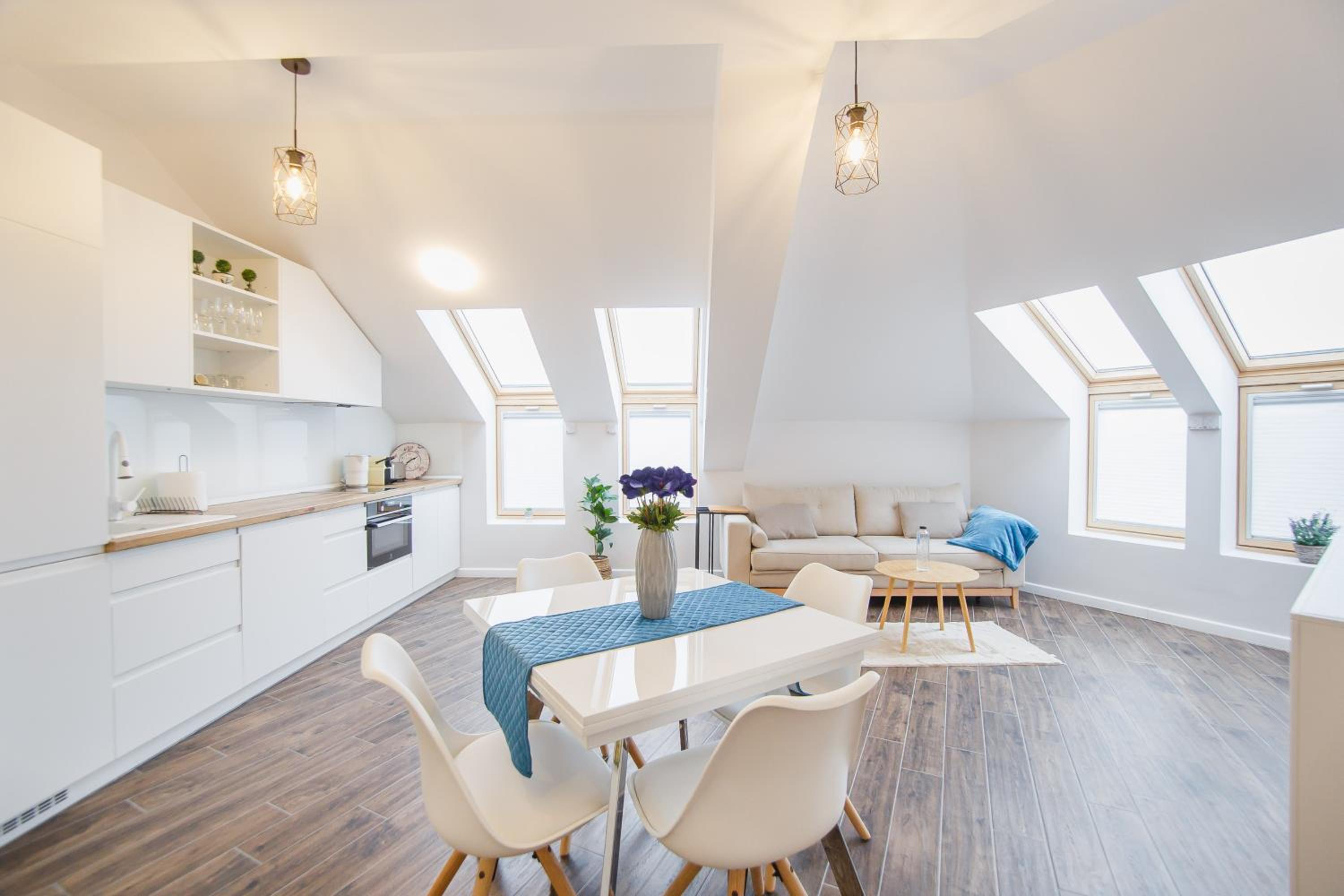 Skylight Loft near City Center view 3