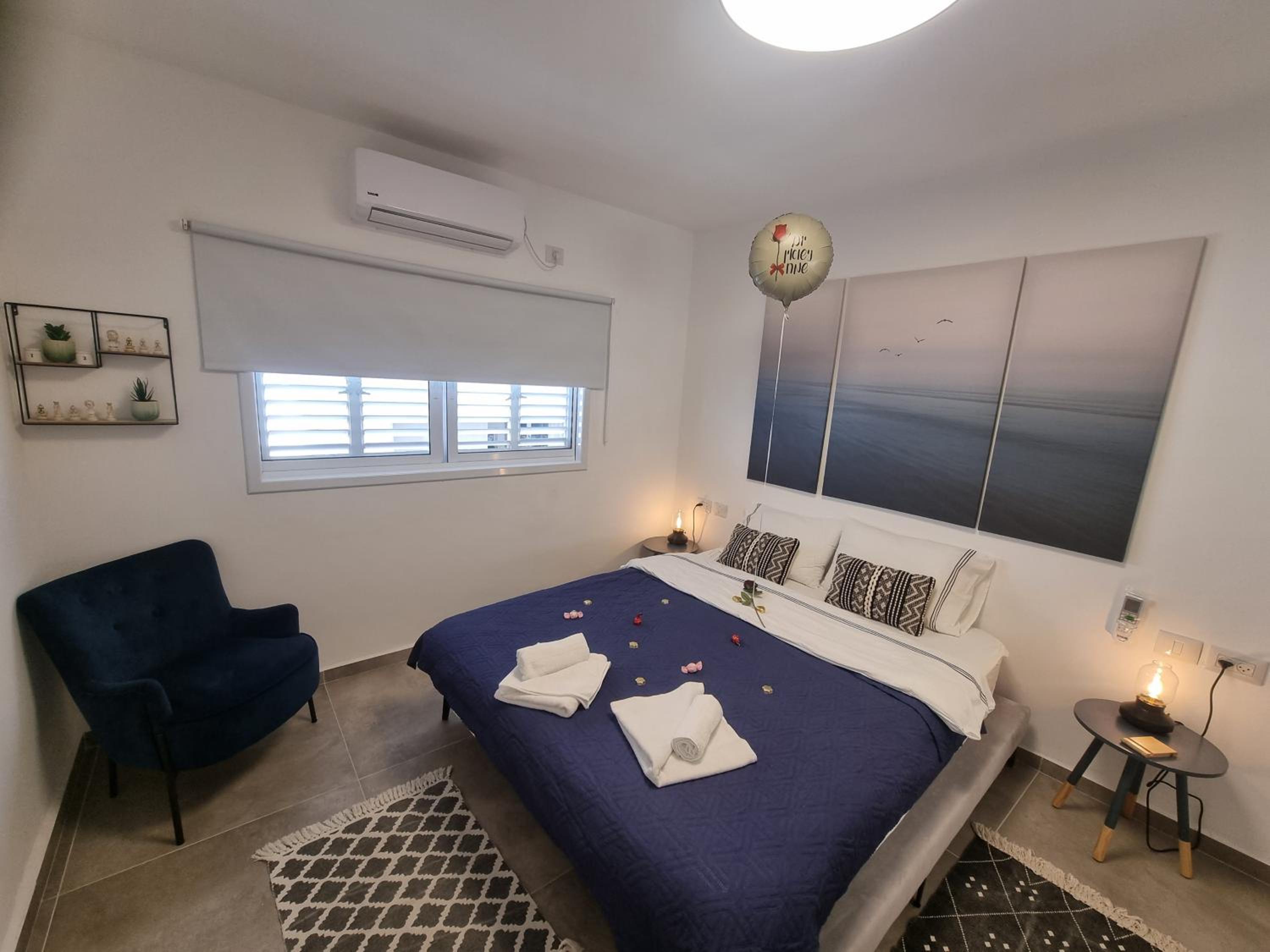 Beautiful 2-Bedroom Sea-View apartment