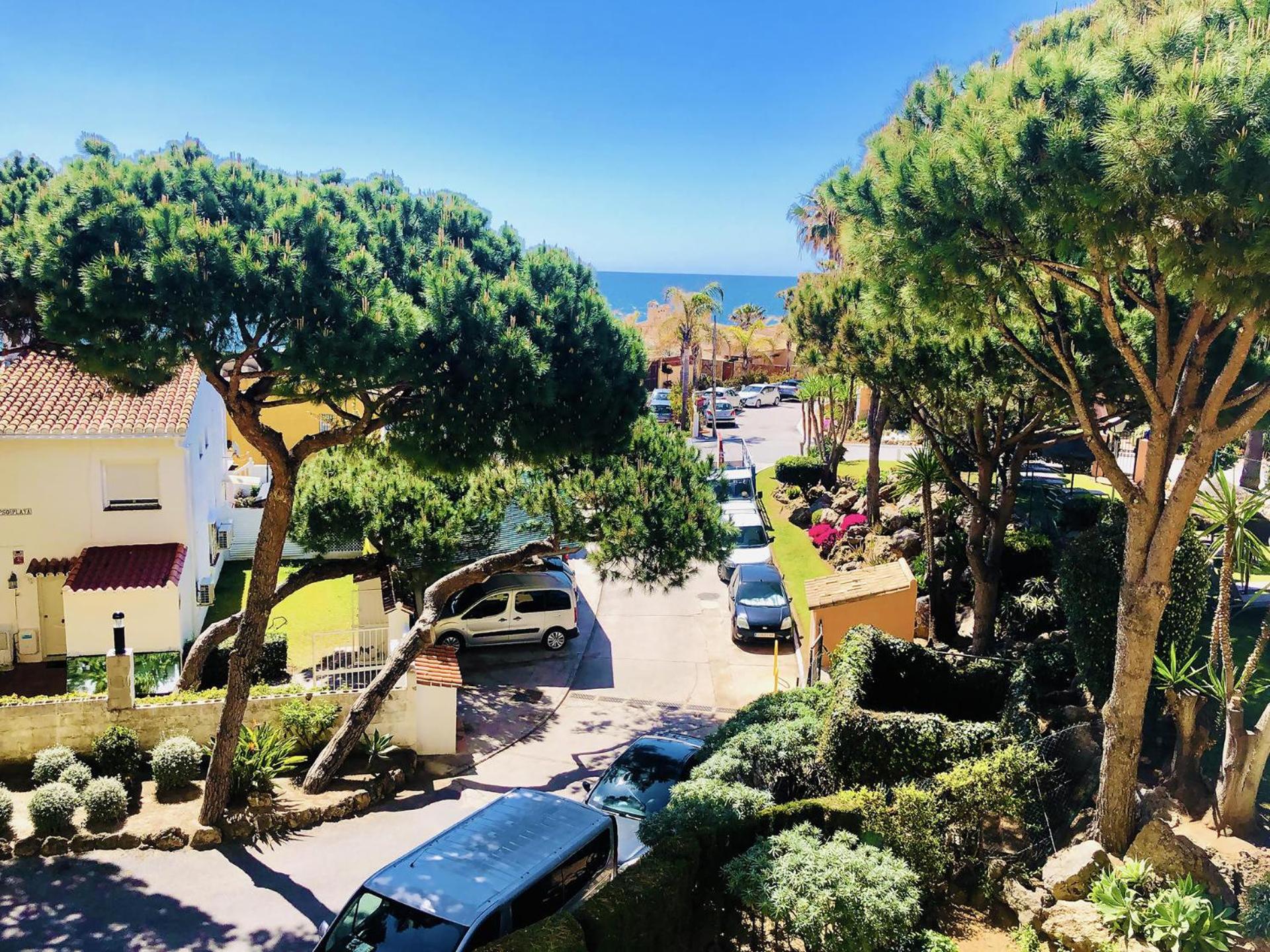 Dona Lola Martha - Spacious 3 bedroom apartment with partial sea views photo 2