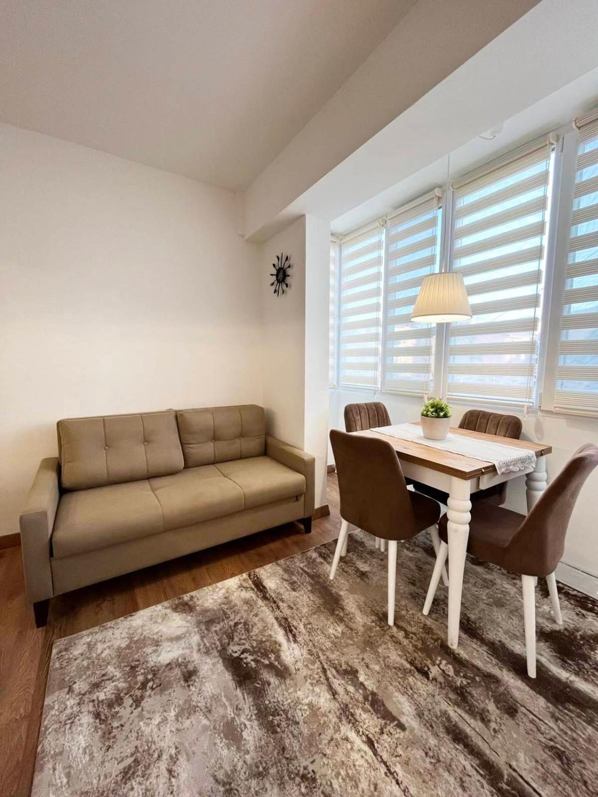 Central Apartment near the Park
