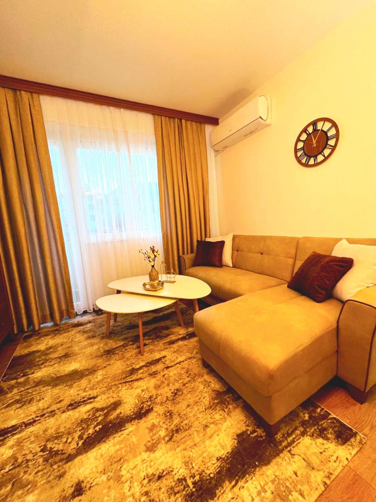 Central Apartment near the Park