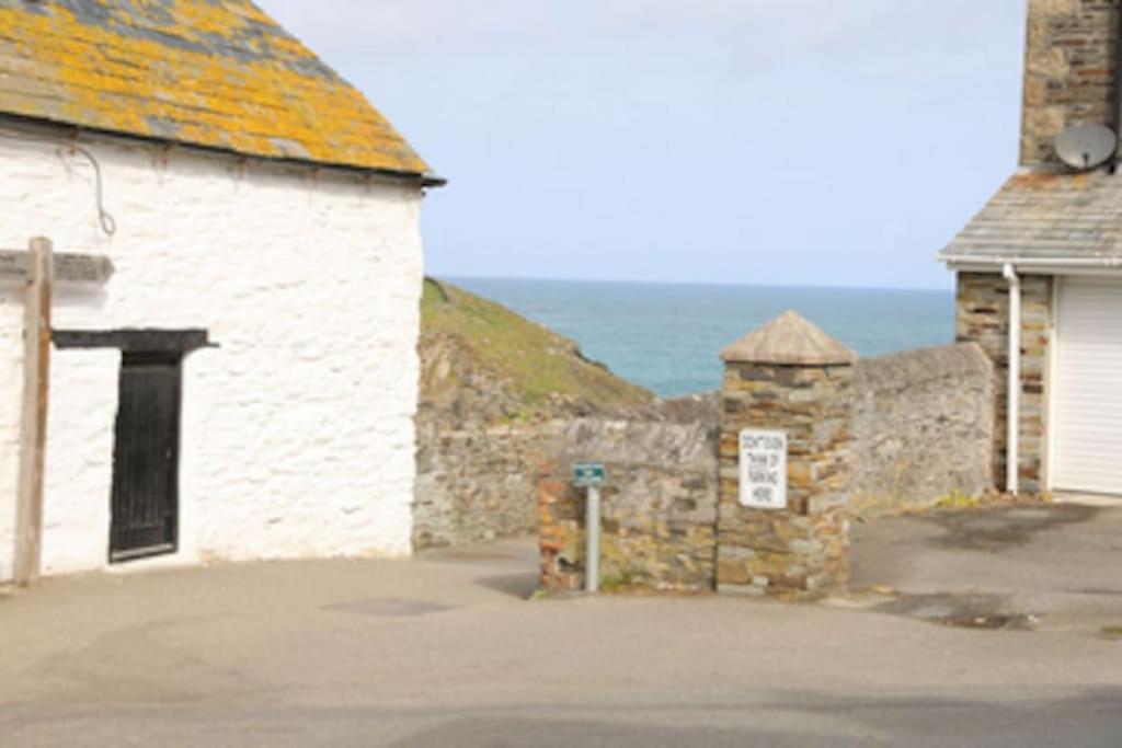 Waypast, Port Isaac Bay Holidays