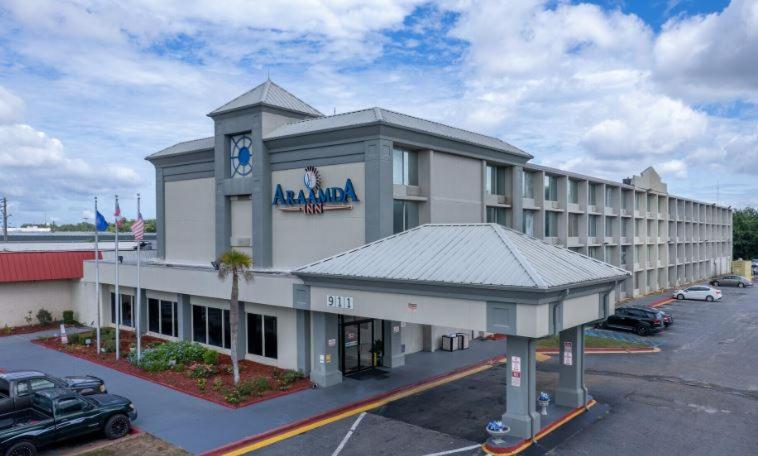 Albany Vacations - Araamada Inn - Property Image 2