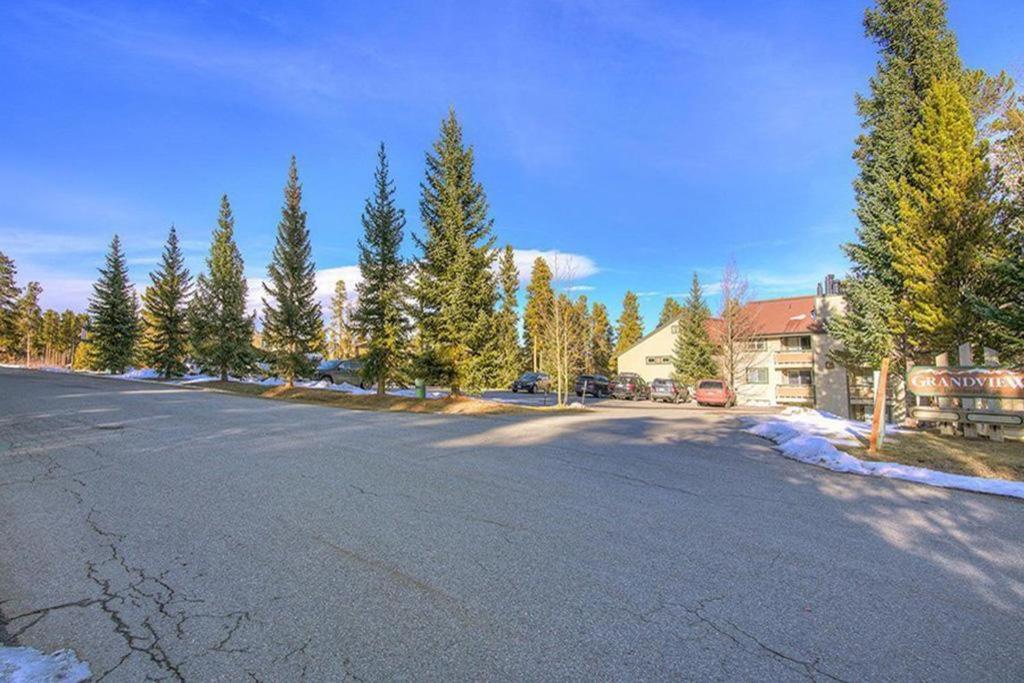 Grandview Condo's C8 view 4