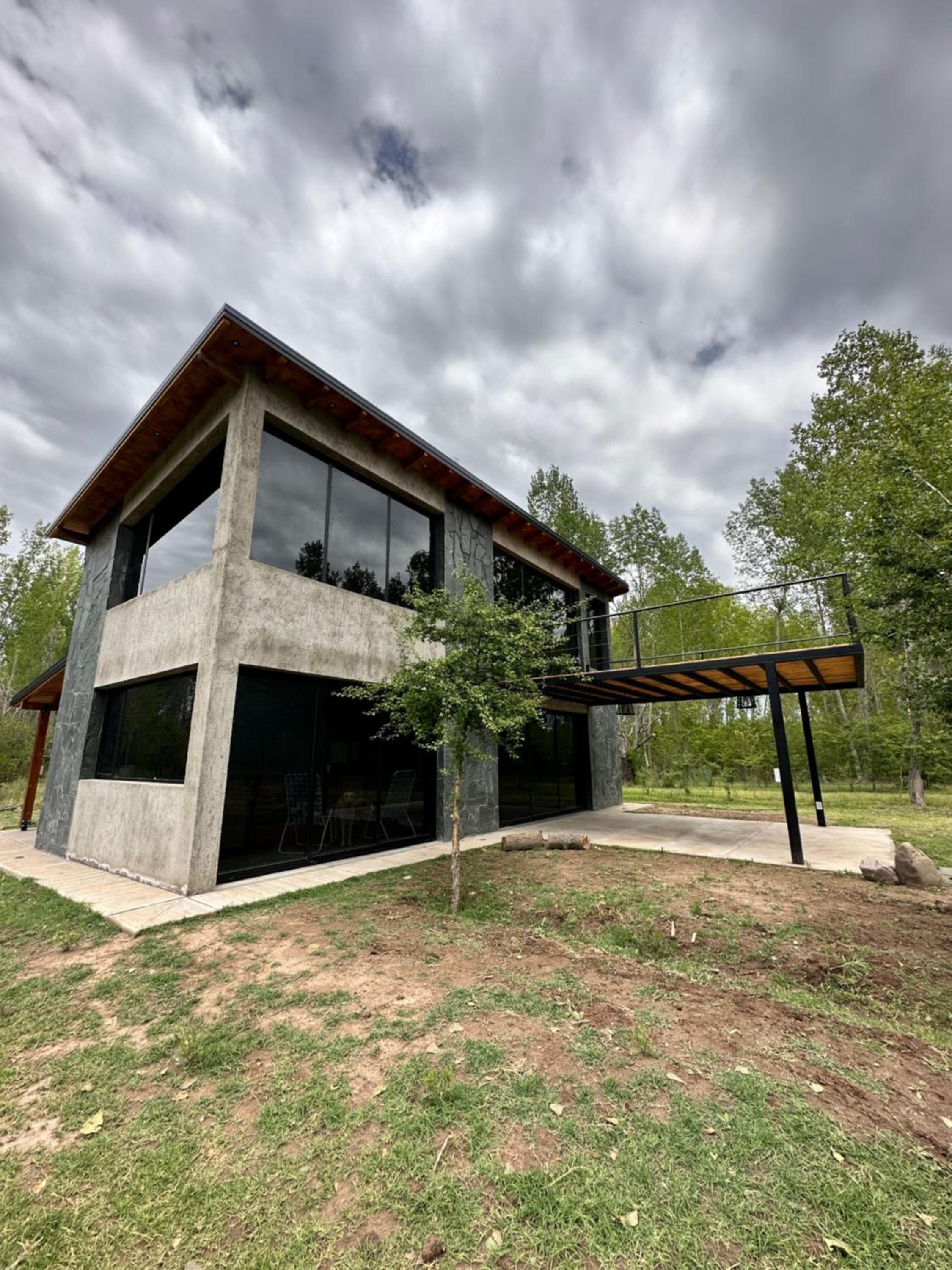 Chalet San Rafael (Villa 25 de Mayo)