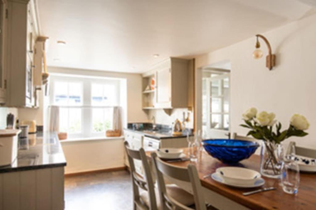 Kicker Cottage, Port Isaac Bay Holidays