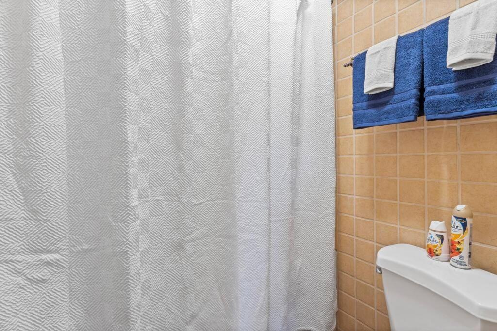4 BR Single Story w/Studio Unit_Grill_Near beach view 3