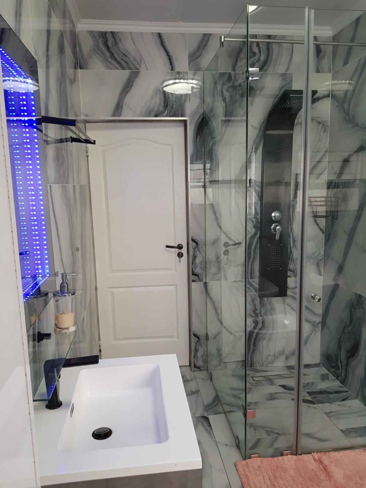 Royal Xtian Elegant 3 bedrooms