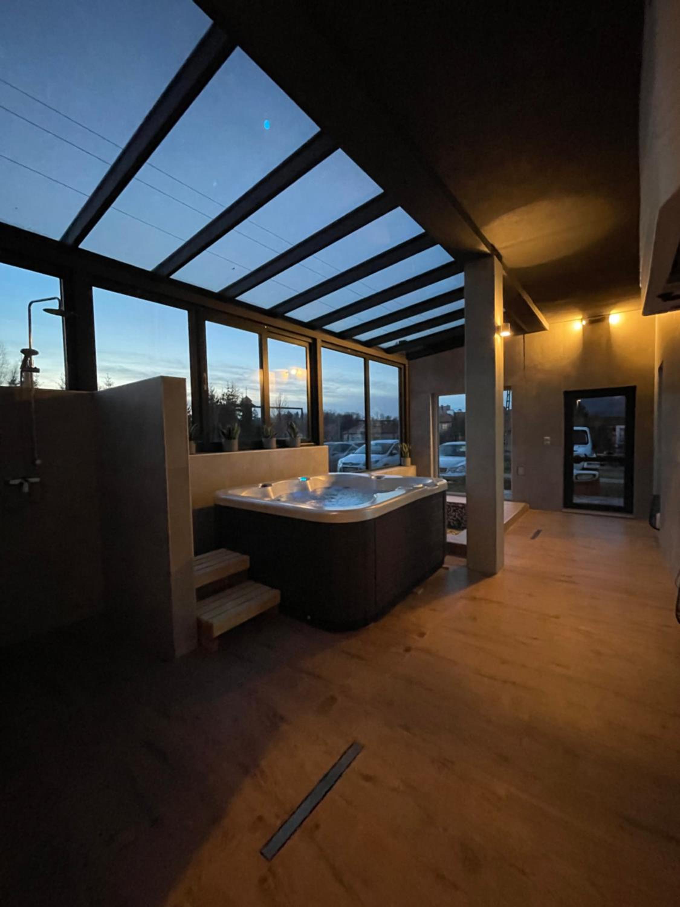 Jacuzzi