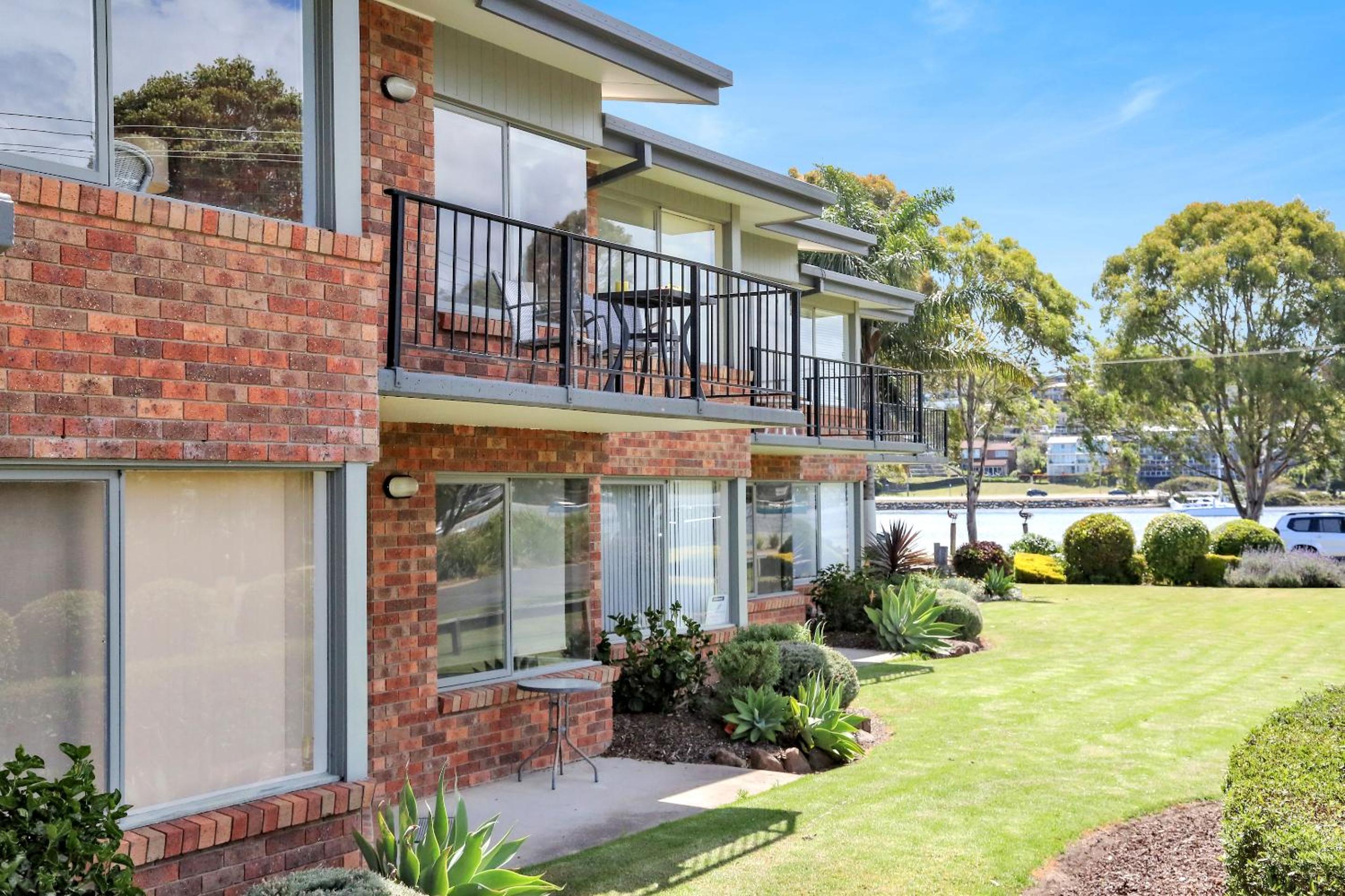 Pelican Waters