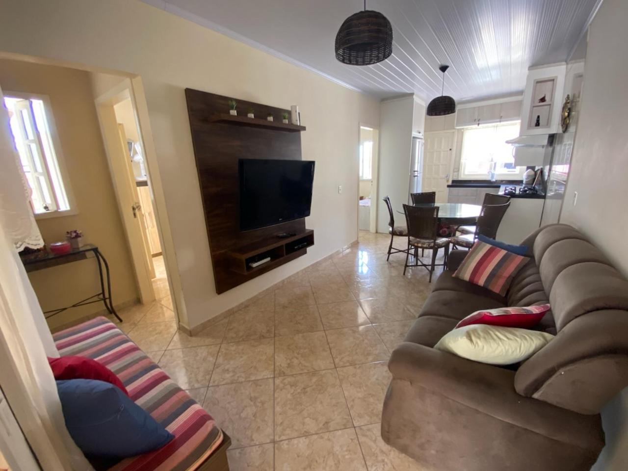 Casa Completa próximo a tudo