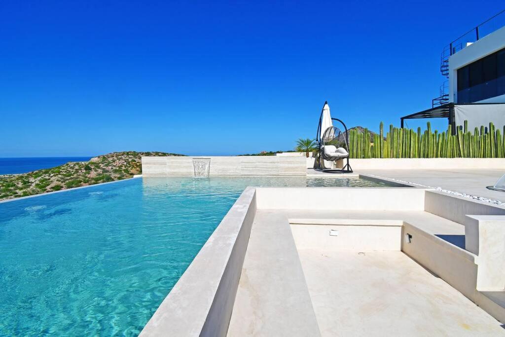 Unique Villa Infinity Pool & Espiritu Santo Island View view 2