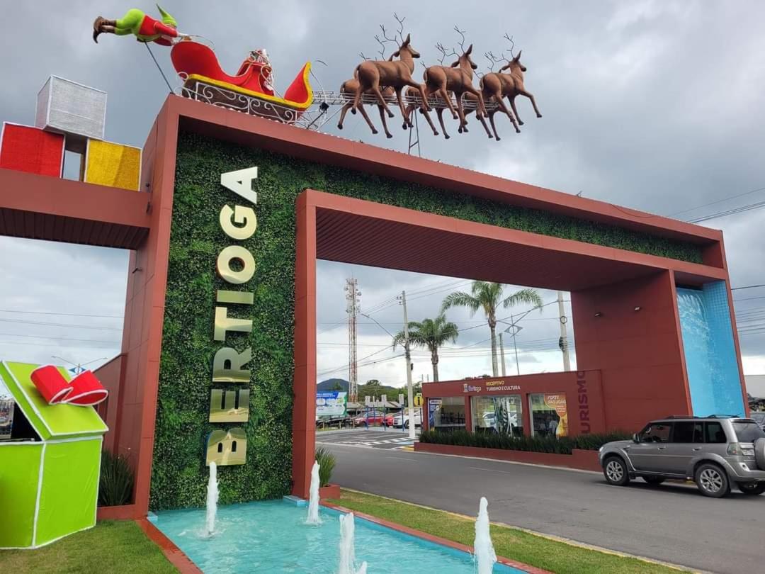 Casa Top Prox ao Sesc Bertioga 2 quartos, ar condicionado