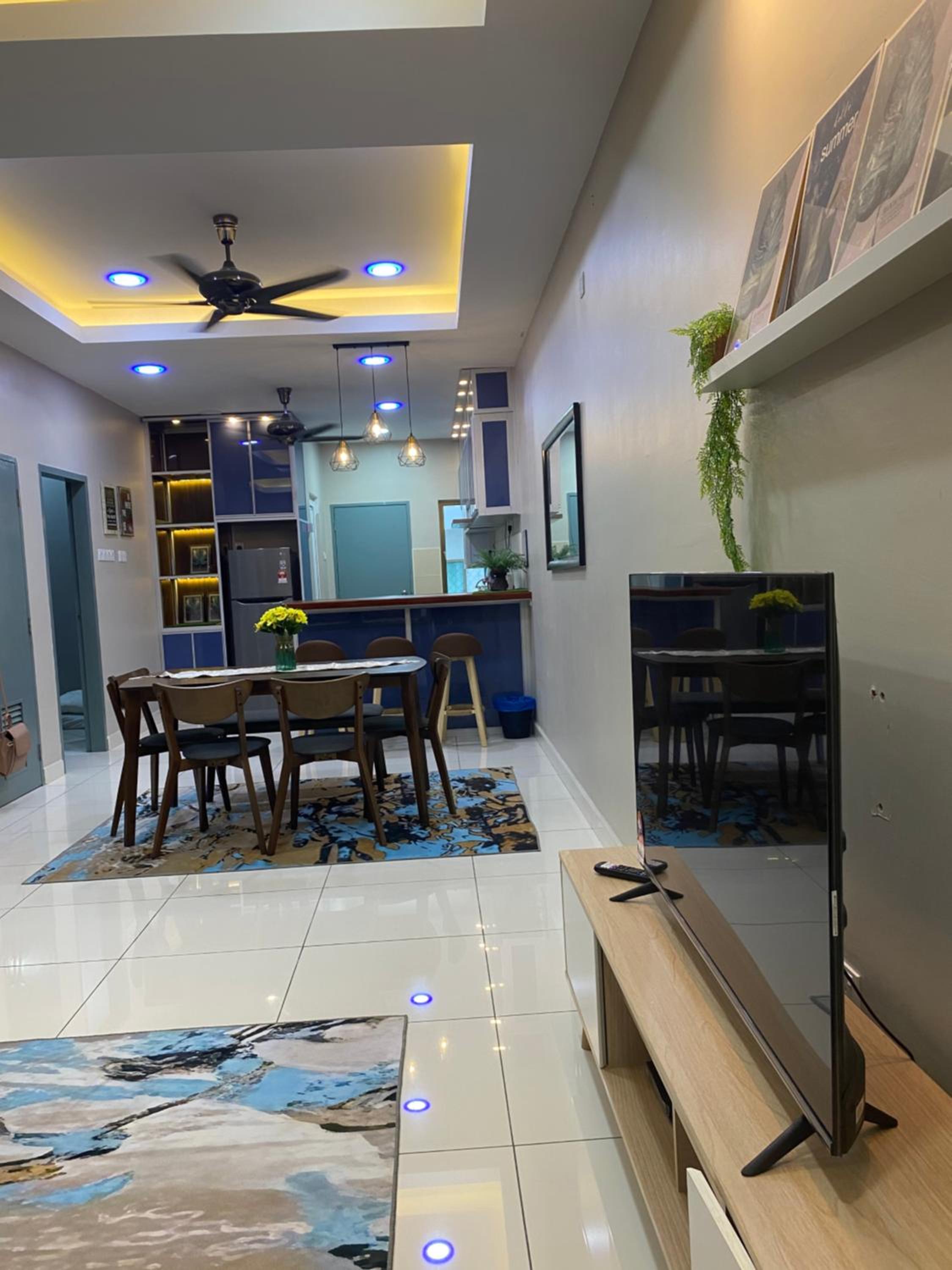 Ana Homestay BP Free Netflix, WiFi, Mountain View, Playground, 5 Car Park & Guard Near To Uthm, Kpj, Ipg, Kptm, Kktm, Adtec And Bp City by Host Hani Hamiza photo 4