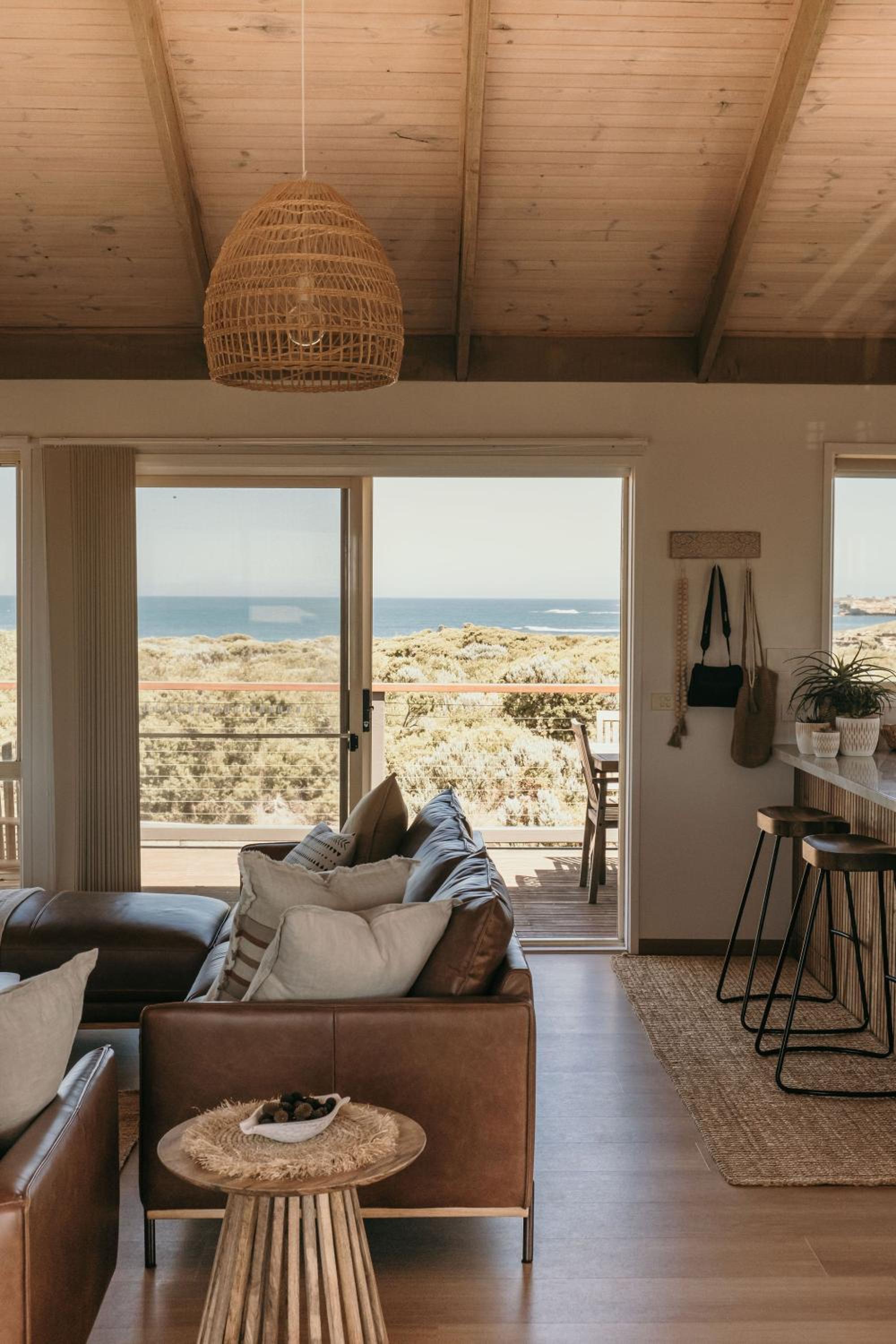 Sunsets on Martyrs Coastal Luxury Beach House Peterborough