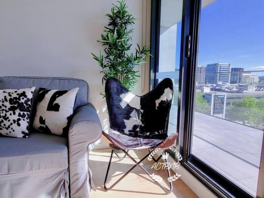 CBD High level City View 1BR Apt Free parking