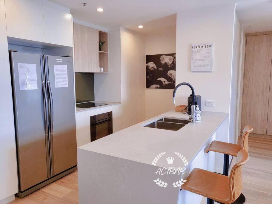 CBD High level City View 1BR Apt Free parking
