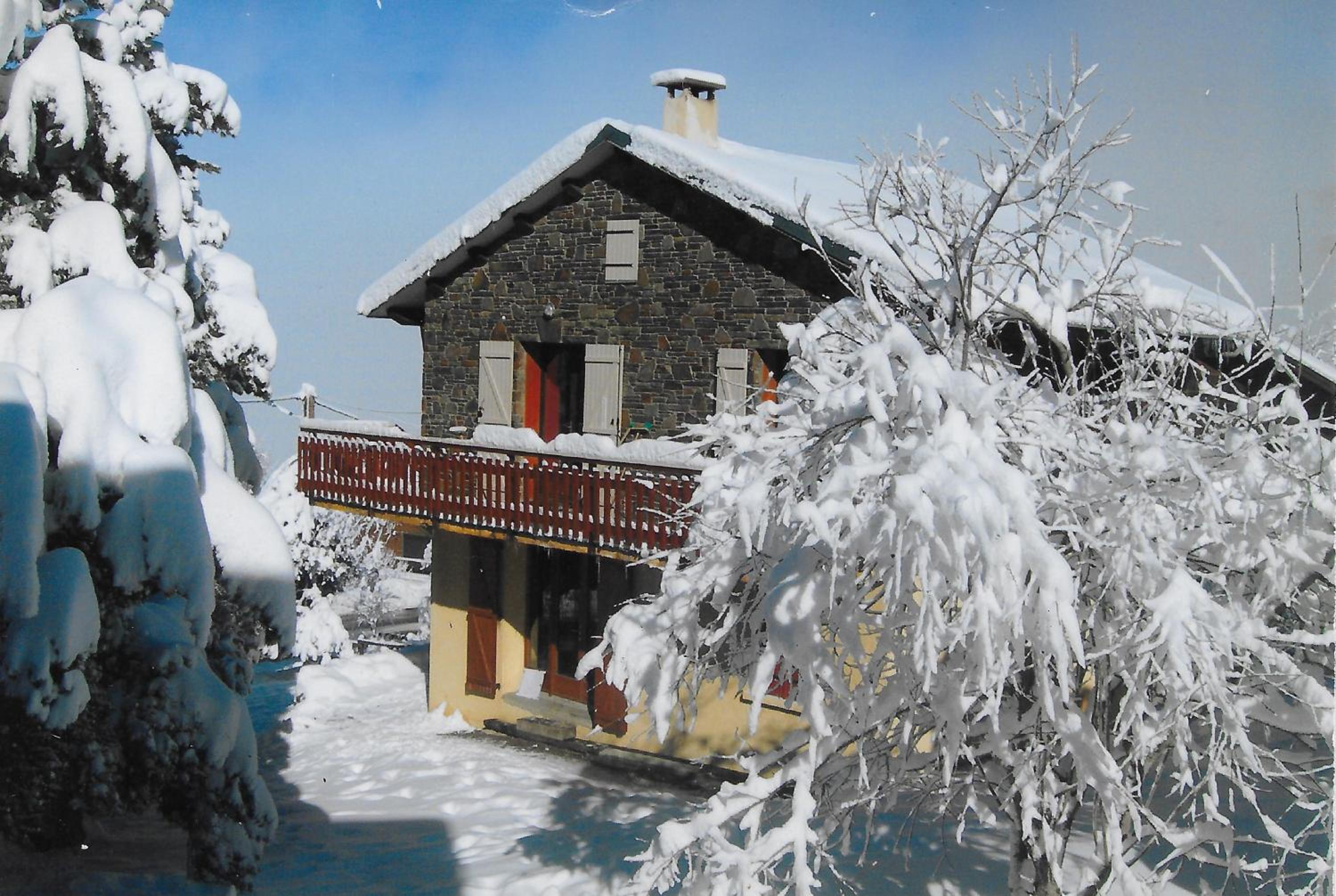Chalet La Campagnette view 2