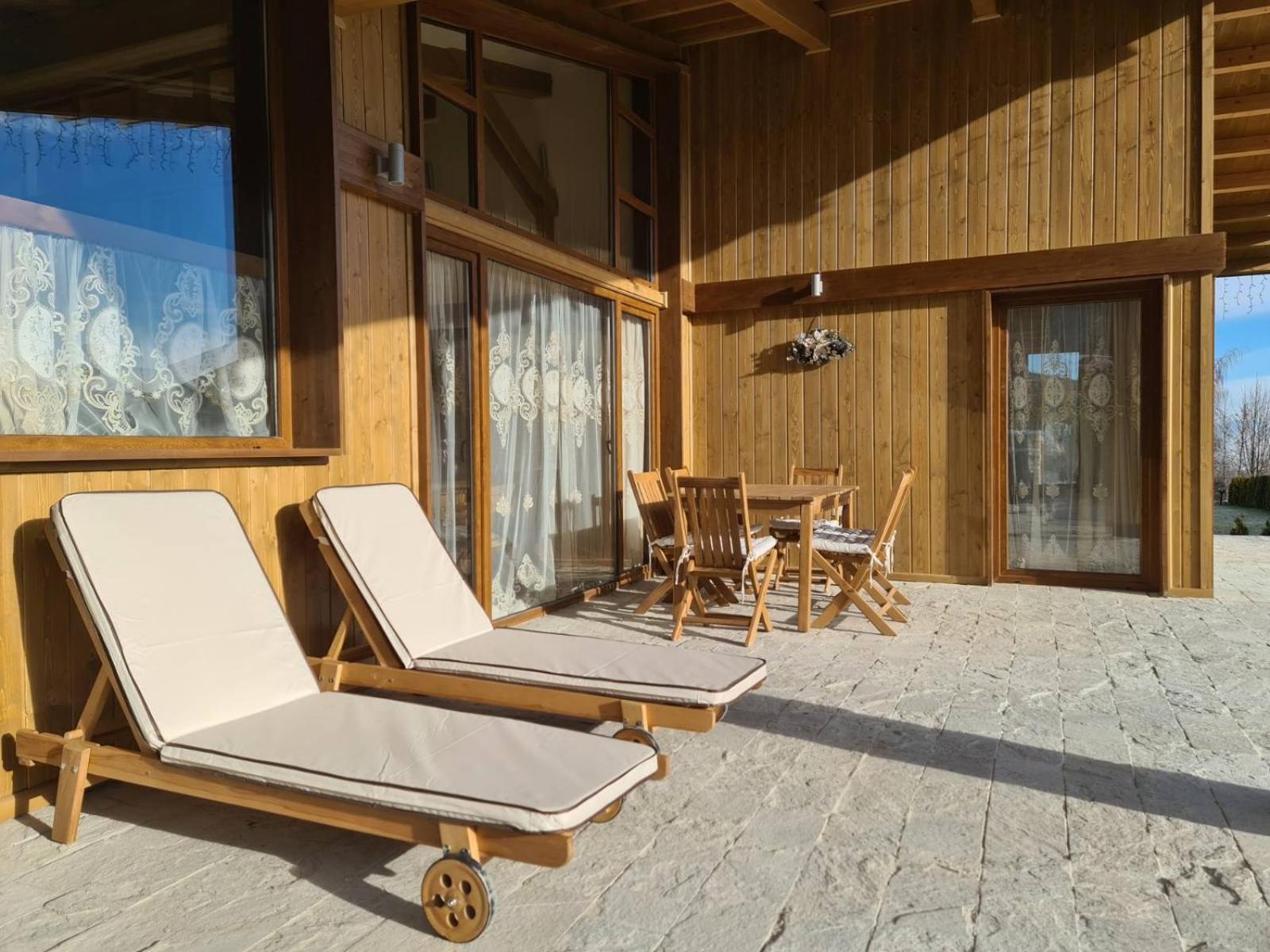 Pirin Golf Villa Compass Property