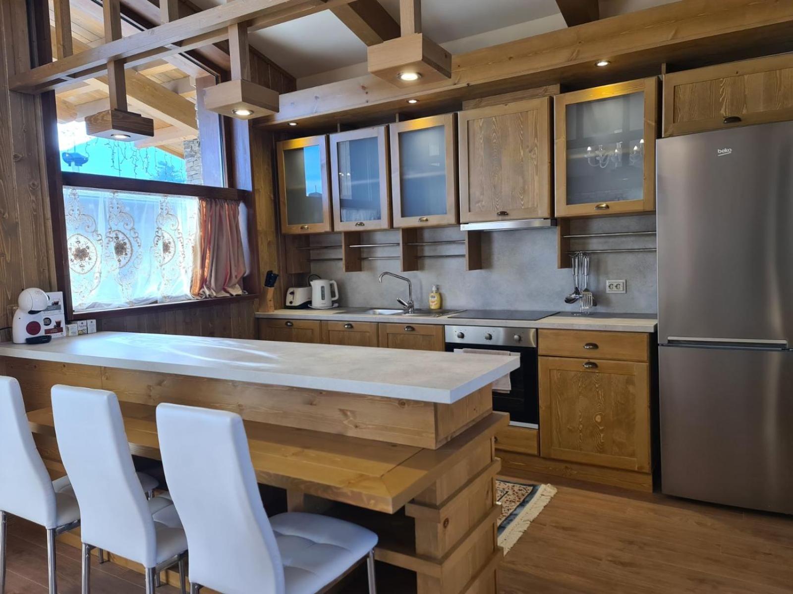Pirin Golf Villa Compass Property